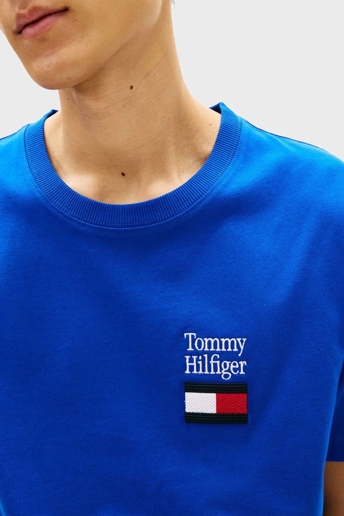 Tommy Hilfiger % 100 Pamuk Regular Fit Bisiklet Yaka Erkek T Shirt MW0MW42367 C7F MAVİ - 3
