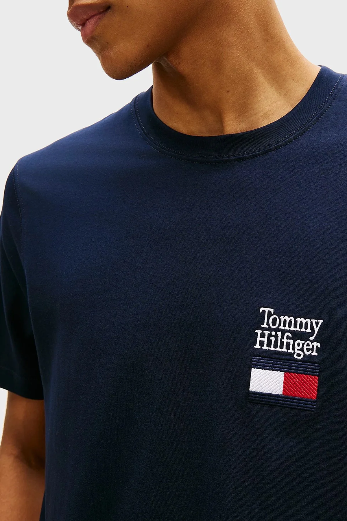 Tommy Hilfiger % 100 Pamuk Regular Fit Bisiklet Yaka Erkek T Shirt MW0MW42367 DW5 LACİVERT - 4