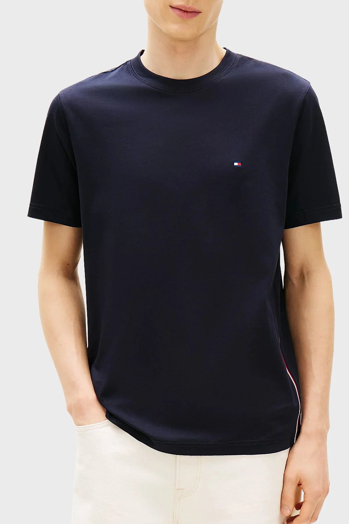 Tommy Hilfiger % 100 Pamuk Regular Fit Bisiklet Yaka Erkek T Shirt MW0MW42393 DW5 LACİVERT - 1