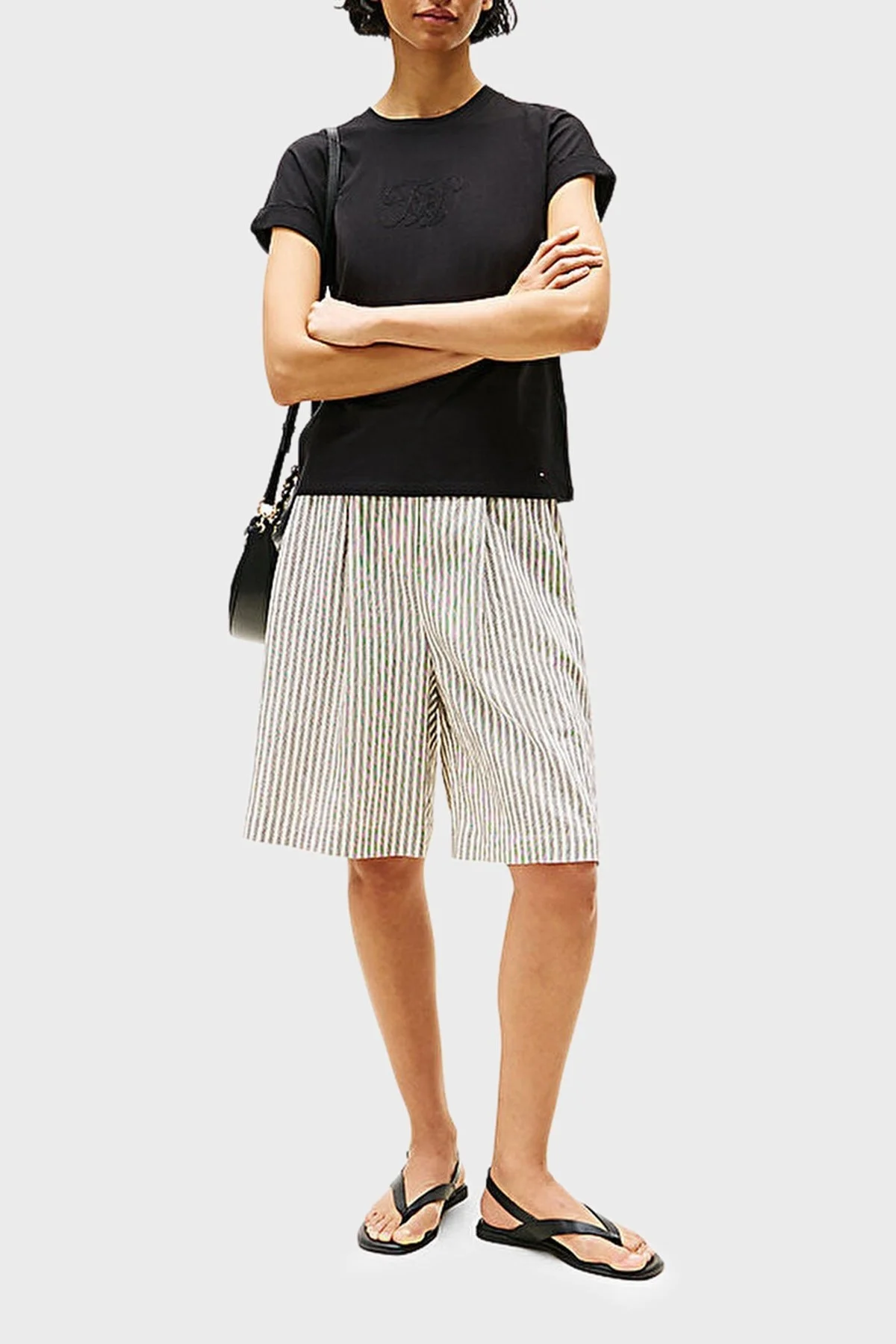 Tommy Hilfiger % 100 Pamuk Regular Fit Bisiklet Yaka Logolu Bayan T Shirt WW0WW47157 BDS SİYAH - 2