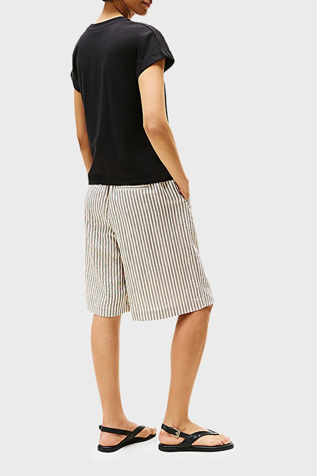 Tommy Hilfiger % 100 Pamuk Regular Fit Bisiklet Yaka Logolu Bayan T Shirt WW0WW47157 BDS SİYAH - 3