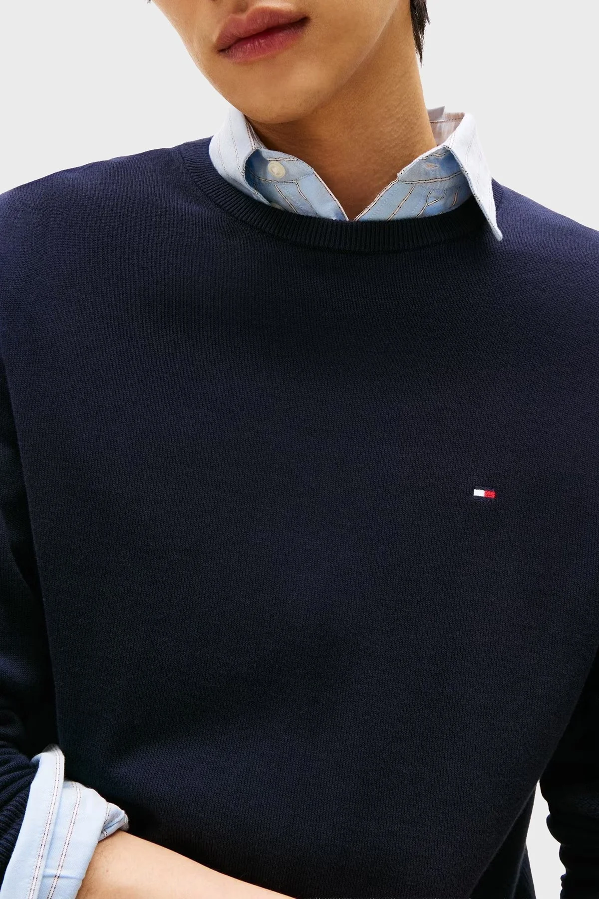 Tommy Hilfiger % 100 Pamuk Regular Fit Bisiklet Yaka Logolu Erkek Kazak MW0MW14748 DW5 LACİVERT - 4