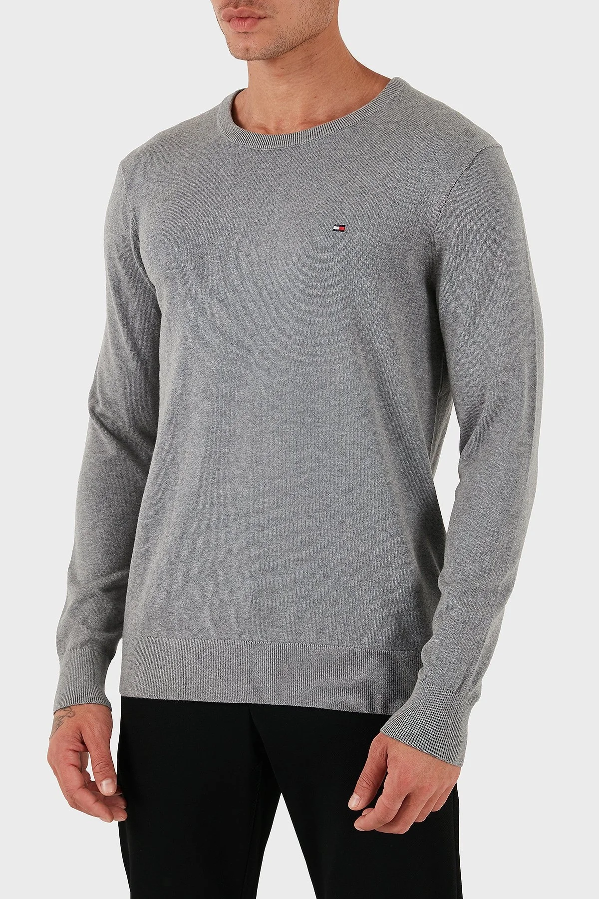 Tommy Hilfiger % 100 Pamuk Regular Fit Bisiklet Yaka Logolu Erkek Kazak MW0MW14748 P91 GRİ - 3