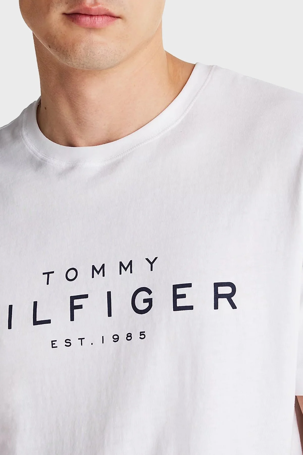 Tommy Hilfiger % 100 Pamuk Regular Fit Bisiklet Yaka Logolu Erkek T Shirt MW0MW37448 YBR BEYAZ - 4