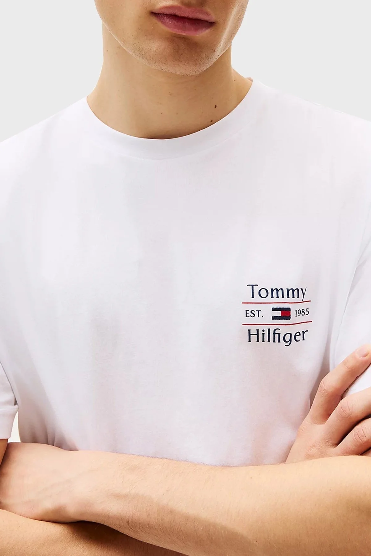 Tommy Hilfiger % 100 Pamuk Regular Fit Bisiklet Yaka Logolu Erkek T Shirt MW0MW38622 YBR BEYAZ - 9