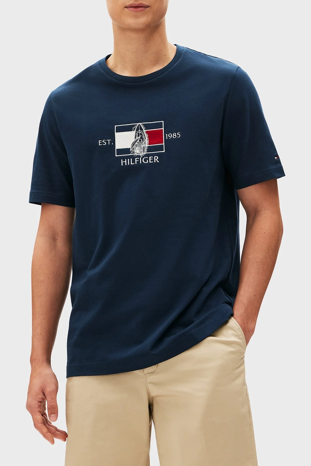 Tommy Hilfiger % 100 Pamuk Regular Fit Bisiklet Yaka Logolu Erkek T Shirt MW0MW38628 DAF LACİVERT - 7