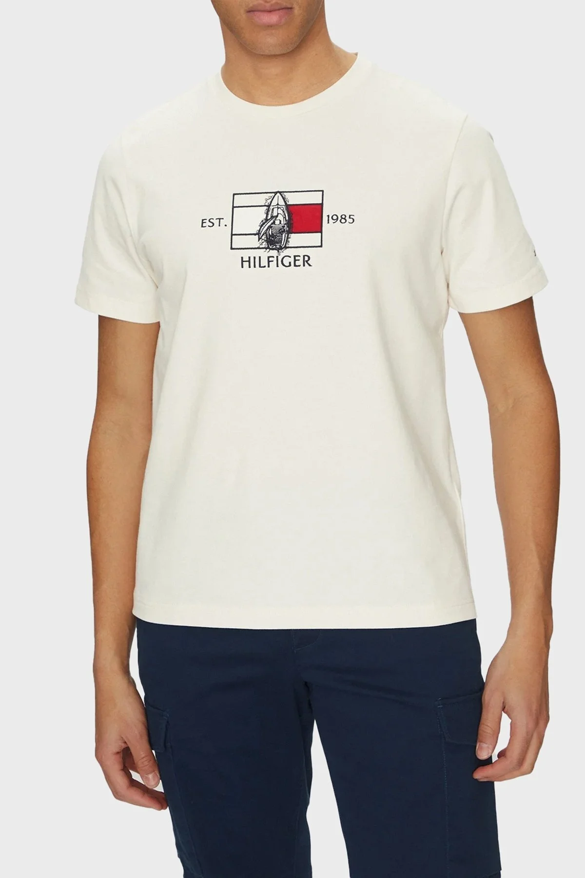 Tommy Hilfiger % 100 Pamuk Regular Fit Bisiklet Yaka Logolu Erkek T Shirt MW0MW38628 Z00 AÇIK BEJ - 6