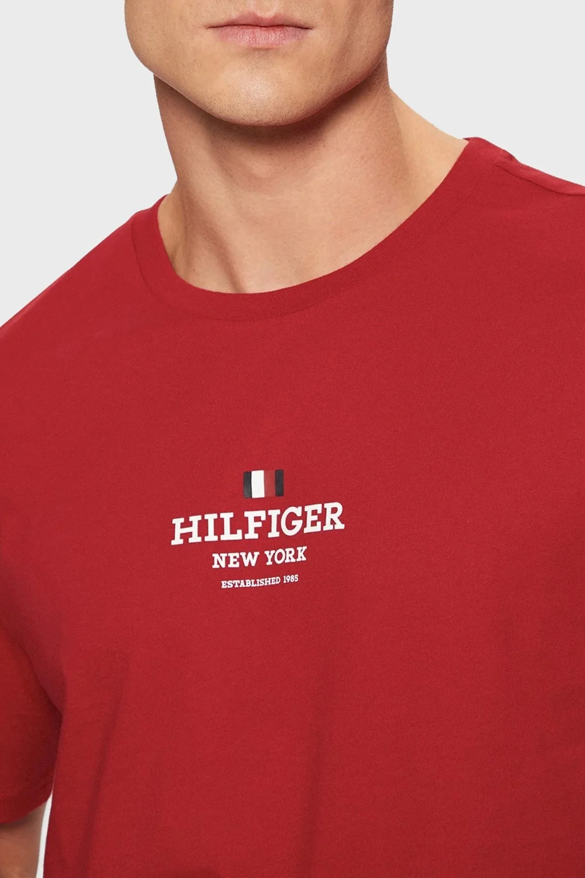 Tommy Hilfiger % 100 Pamuk Regular Fit Bisiklet Yaka Logolu Erkek T Shirt MW0MW38980 XLD KIRMIZI - 9