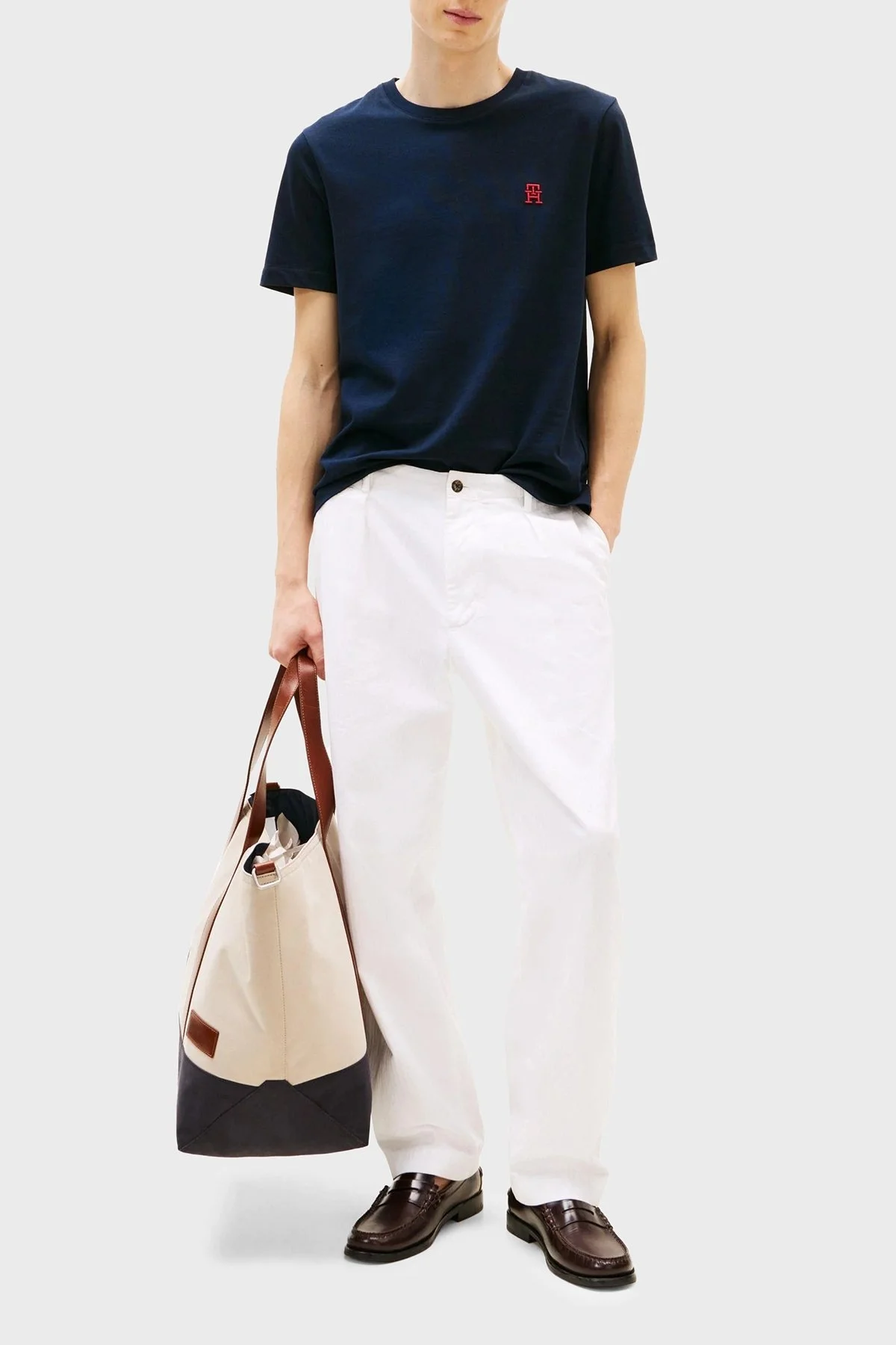 Tommy Hilfiger % 100 Pamuk Regular Fit Bisiklet Yaka Logolu Erkek T Shirt MW0MW39256 DW5 LACİVERT - 6