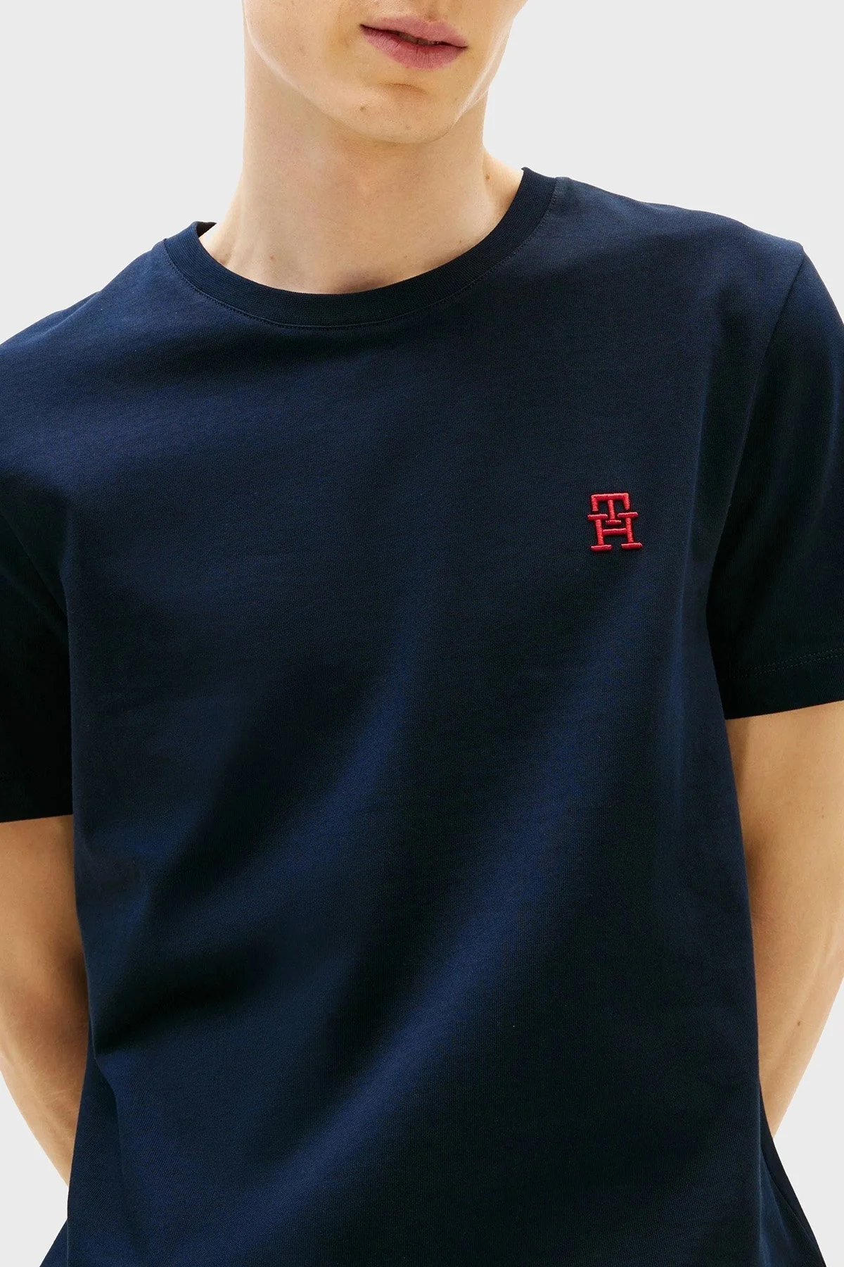 Tommy Hilfiger % 100 Pamuk Regular Fit Bisiklet Yaka Logolu Erkek T Shirt MW0MW39256 DW5 LACİVERT - 8