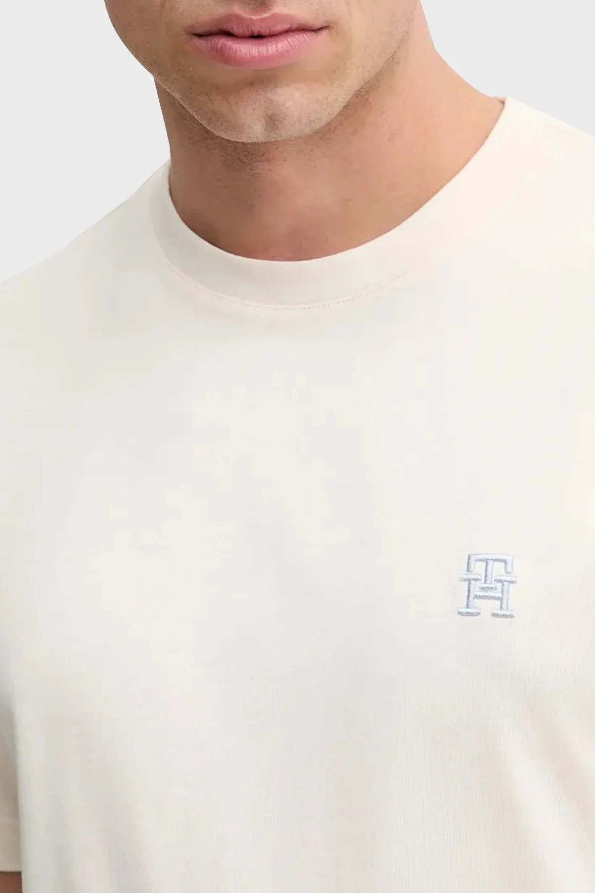 Tommy Hilfiger % 100 Pamuk Regular Fit Bisiklet Yaka Logolu Erkek T Shirt MW0MW39256 Z00 AÇIK BEJ - 6