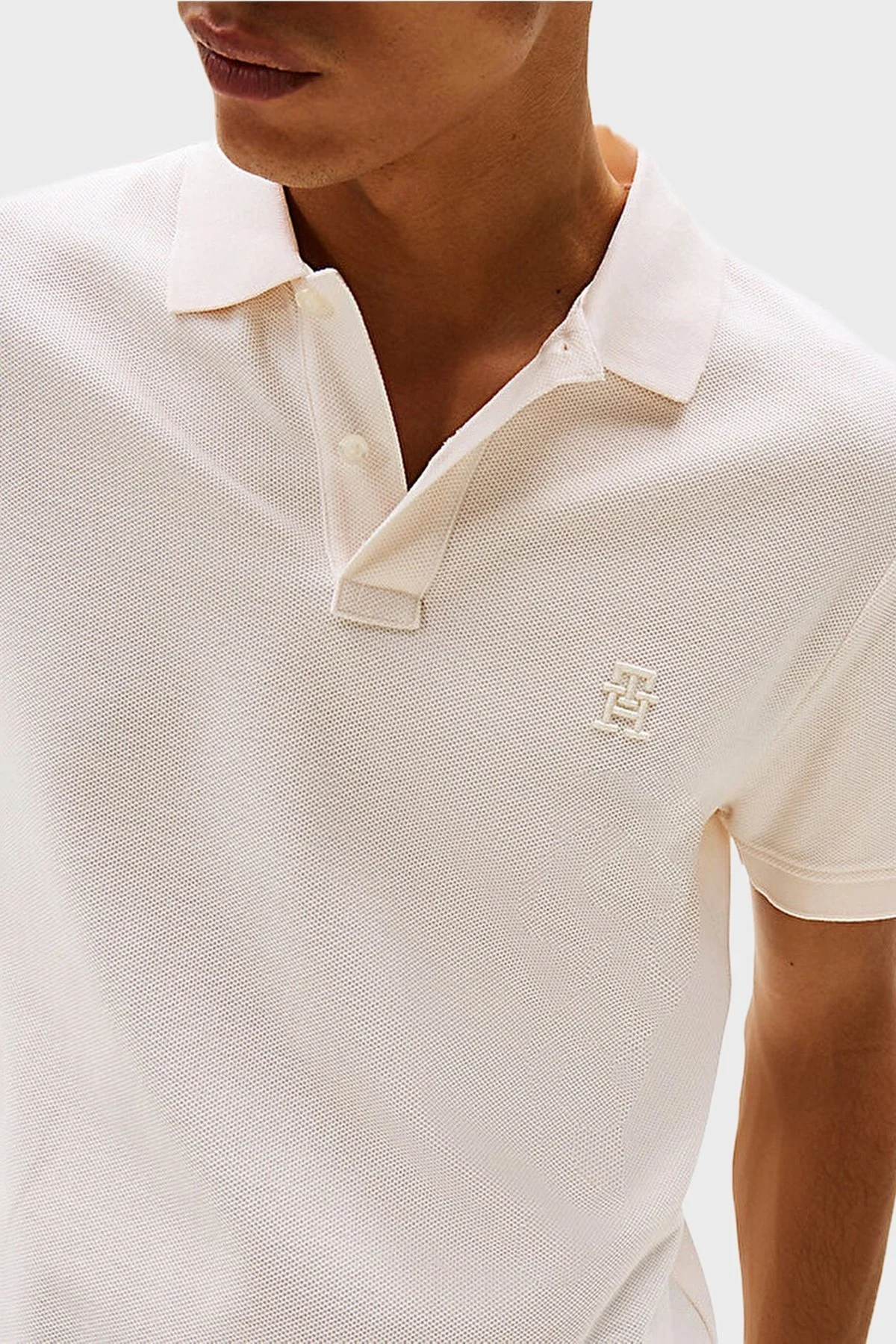 Tommy Hilfiger % 100 Pamuk Regular Fit Düğmeli Erkek Polo Yaka T Shirt MW0MW33167 Z00 AÇIK BEJ - 4