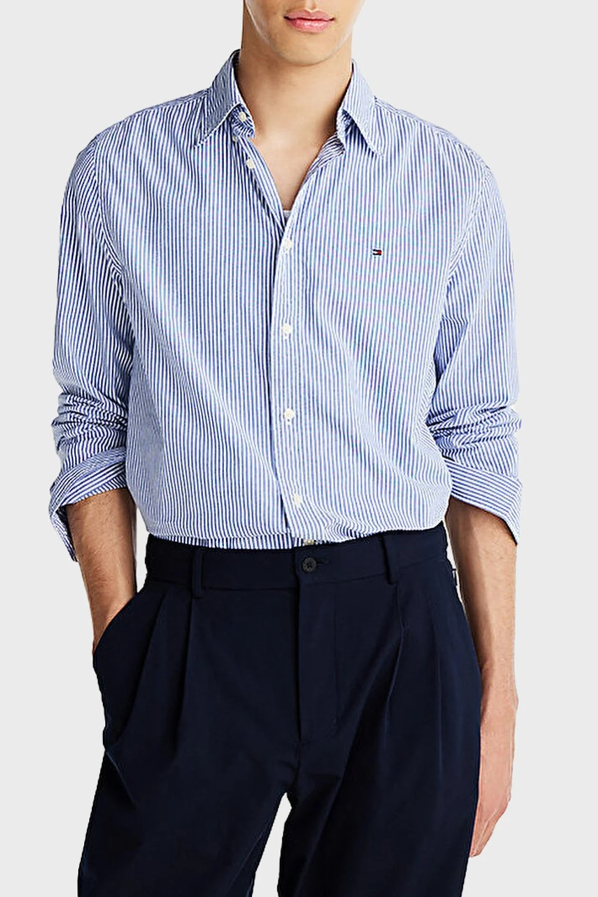 Tommy Hilfiger % 100 Pamuk Regular Fit Düğmeli Yaka Çizgili Erkek Gömlek MW0MW37549 0A5 MAVİ-BEYAZ - 1