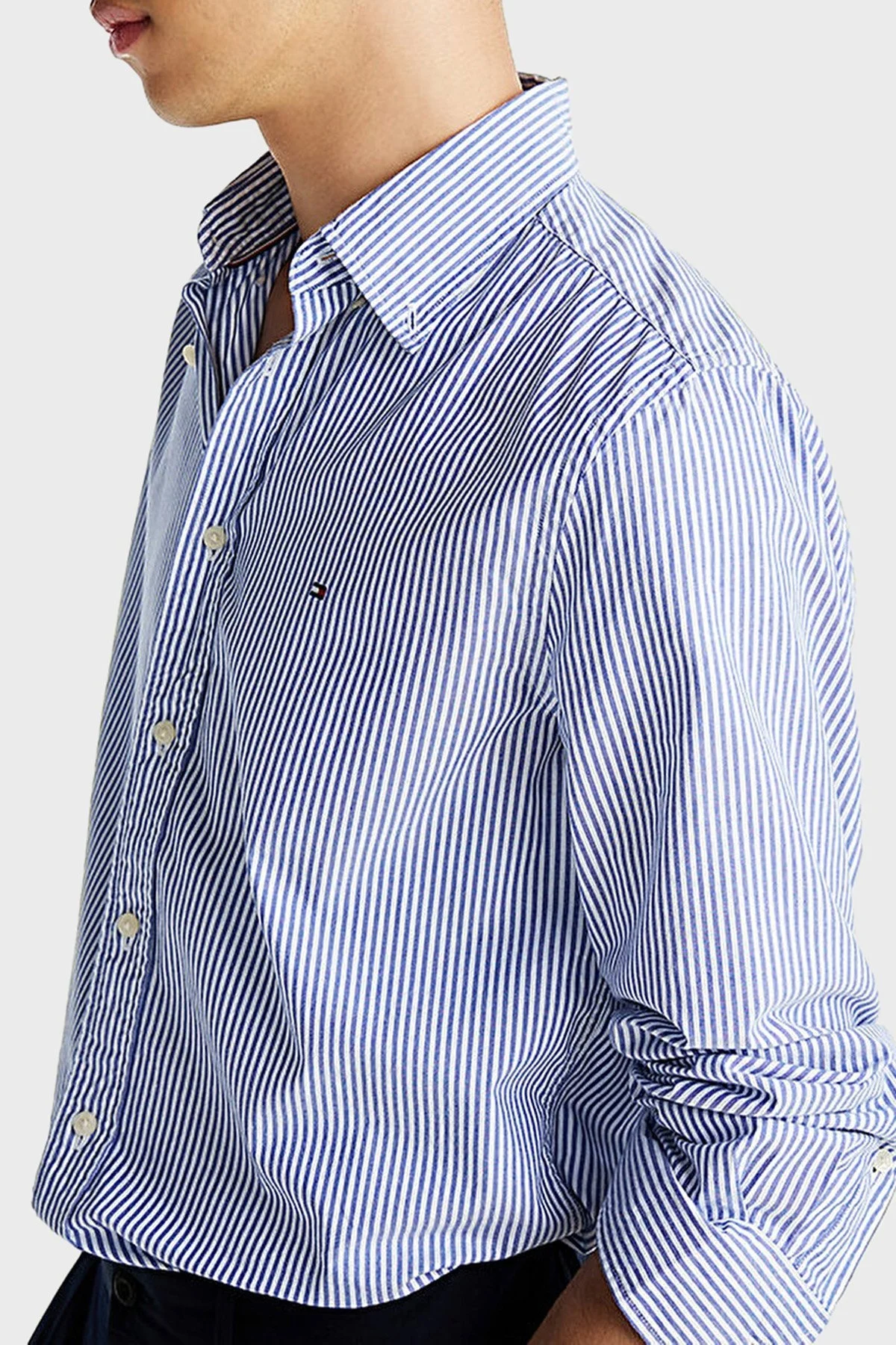 Tommy Hilfiger % 100 Pamuk Regular Fit Düğmeli Yaka Çizgili Erkek Gömlek MW0MW37549 0A5 MAVİ-BEYAZ - 4