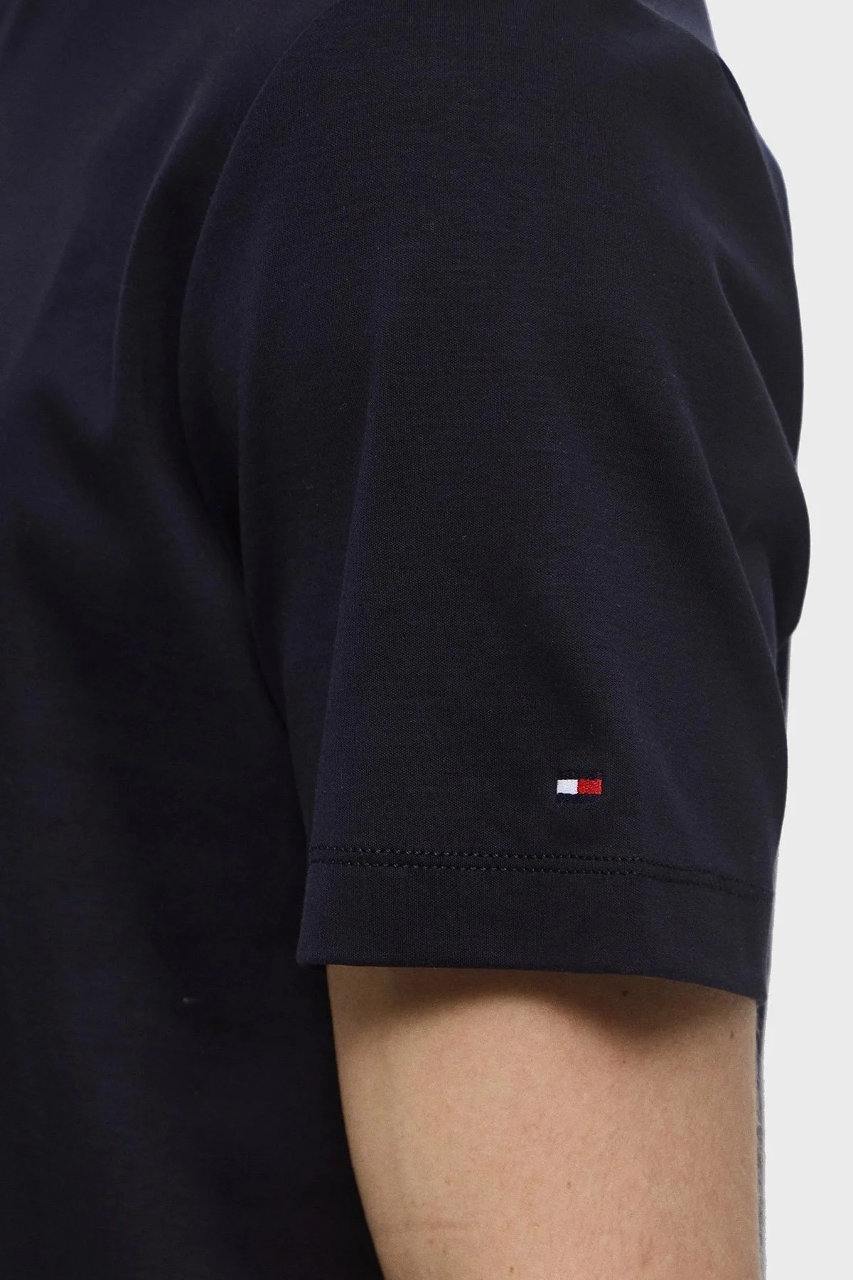 Tommy Hilfiger % 100 Pamuk Regular Fit Kabartma Logolu Erkek T Shirt MW0MW39168 DW5 LACİVERT - 10