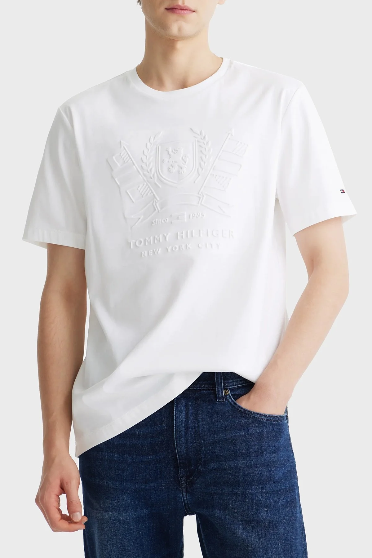 Tommy Hilfiger % 100 Pamuk Regular Fit Kabartma Logolu Erkek T Shirt MW0MW39168 YBR BEYAZ - 6