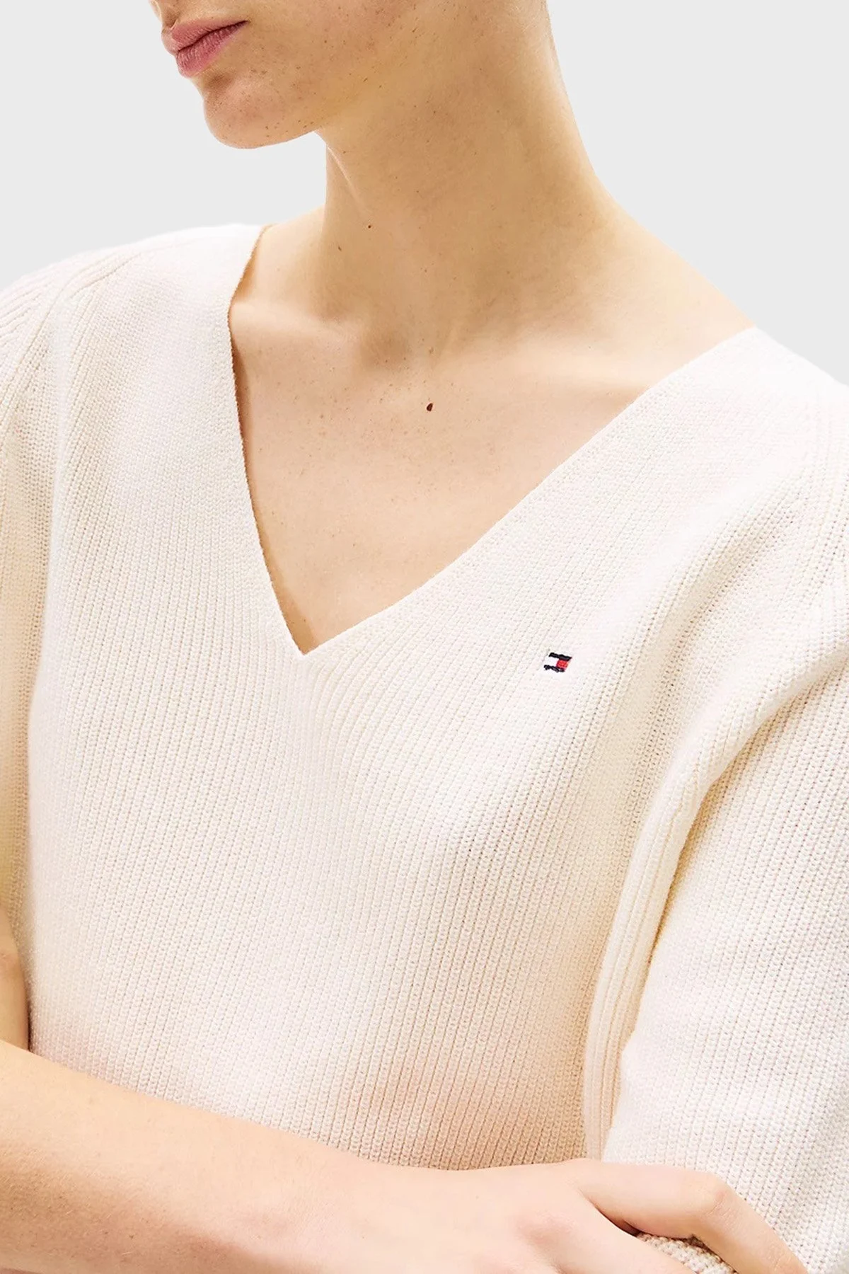 Tommy Hilfiger % 100 Pamuk Regular Fit V Yaka Bayan Kazak WW0WW44452 Z00 AÇIK BEJ - 9