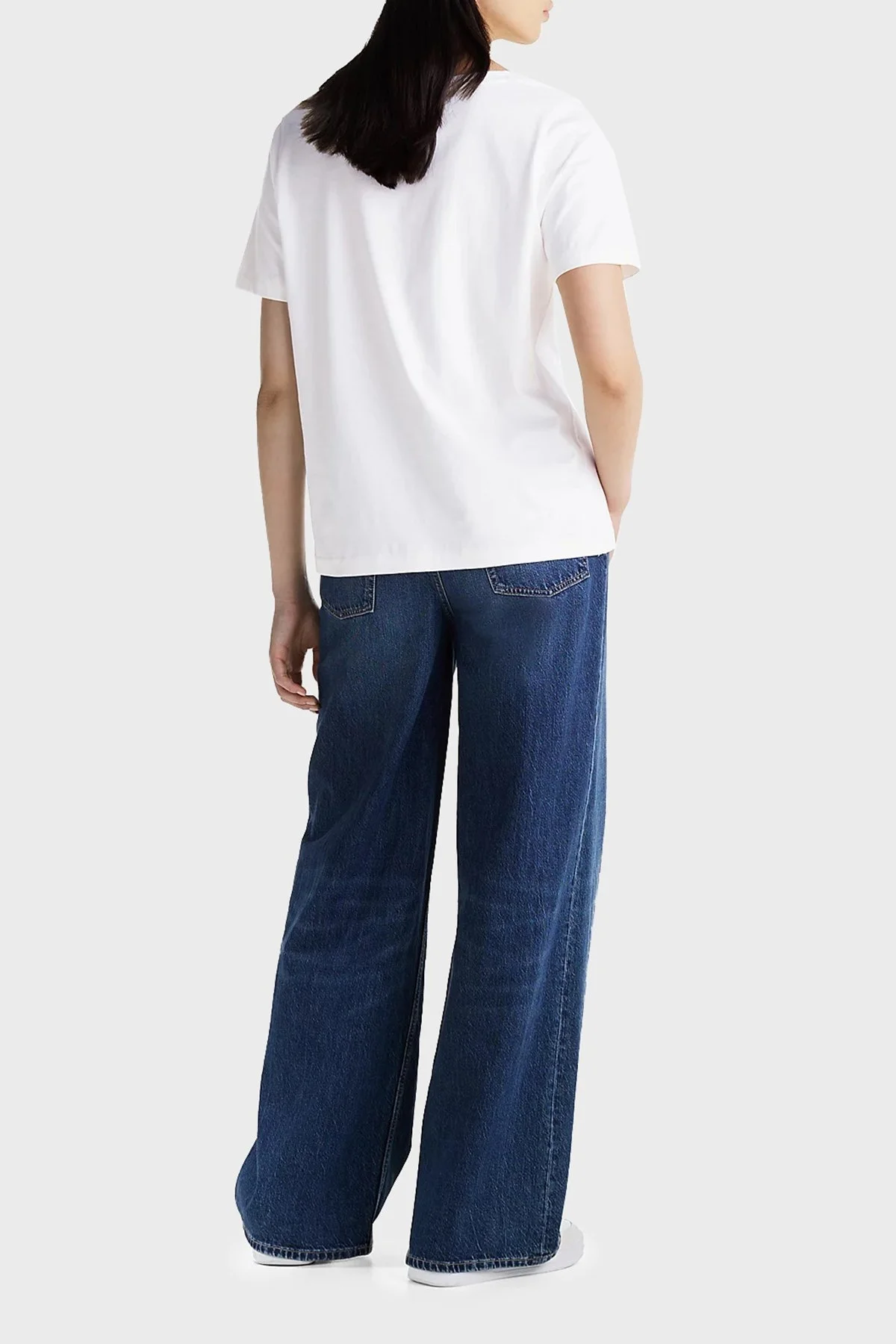 Tommy Hilfiger % 100 Pamuk Regular Fit V Yaka Bayan T Shirt WW0WW44177 YCF BEYAZ - 3