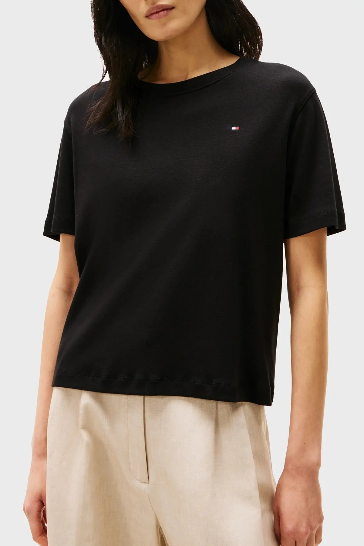 Tommy Hilfiger % 100 Pamuk Relaxed Fit Yuvarlak Yaka Bayan T Shirt WW0WW46158 BDS SİYAH - 5