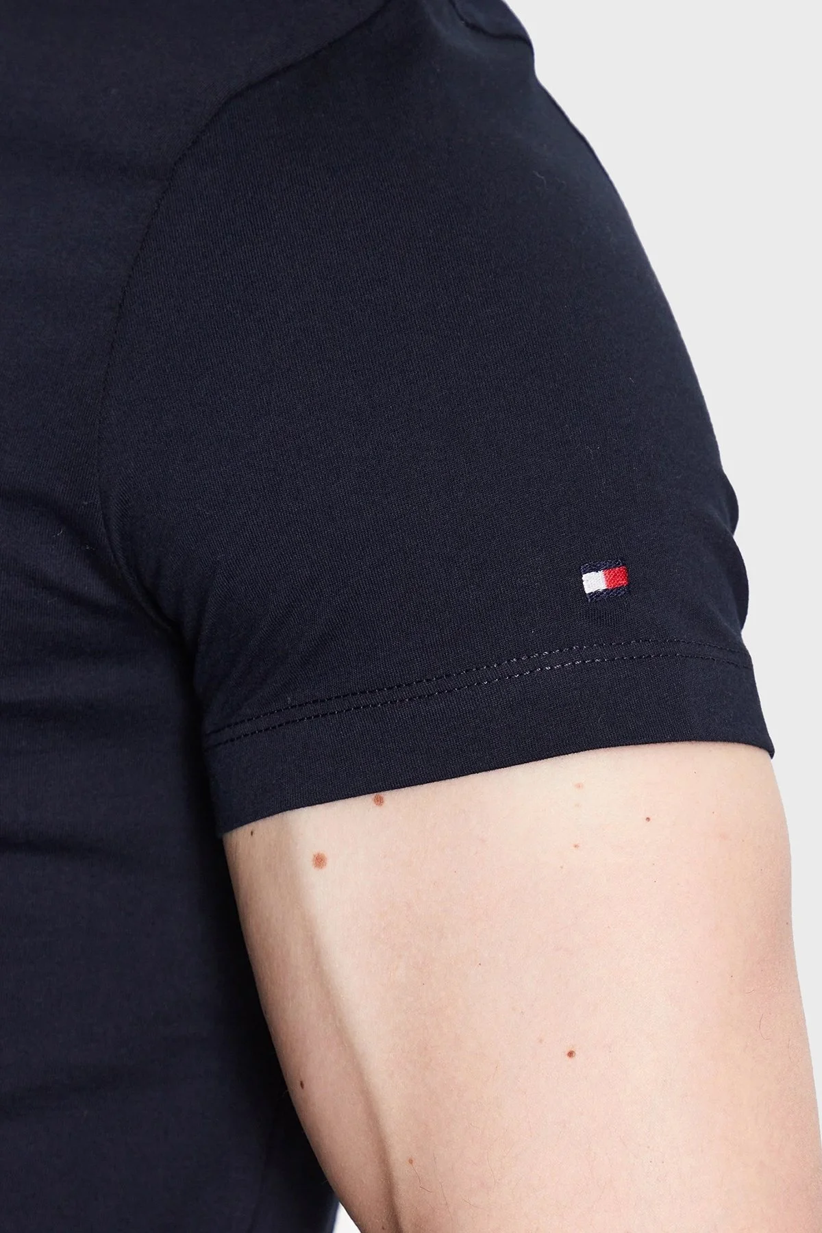 Tommy Hilfiger % 100 Pamuk Slim Fit Bisiklet Yaka Erkek T Shirt MW0MW31535 DW5 LACİVERT - 5