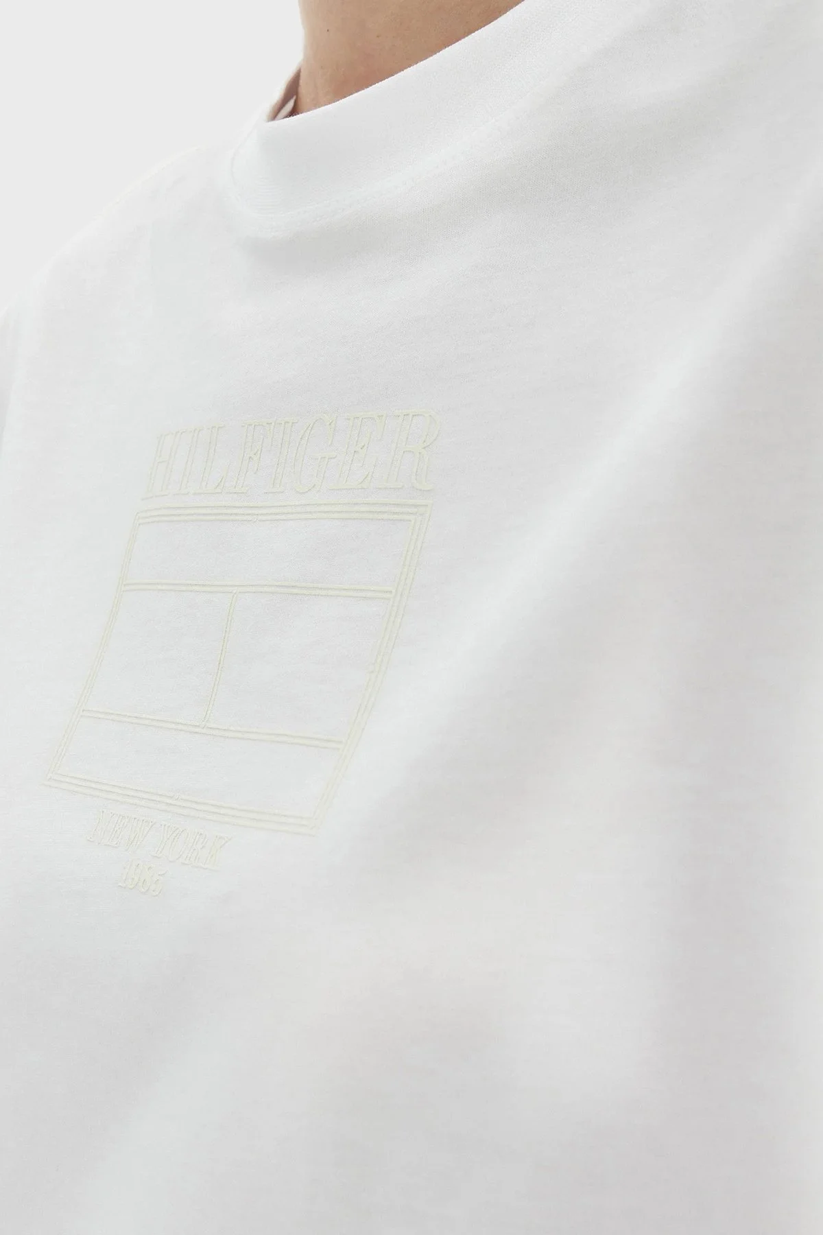 Tommy Hilfiger % 100 Pamuk Relaxed Fit Sıfır Yaka Bayan T Shirt WW0WW45525 YCF BEYAZ - 7