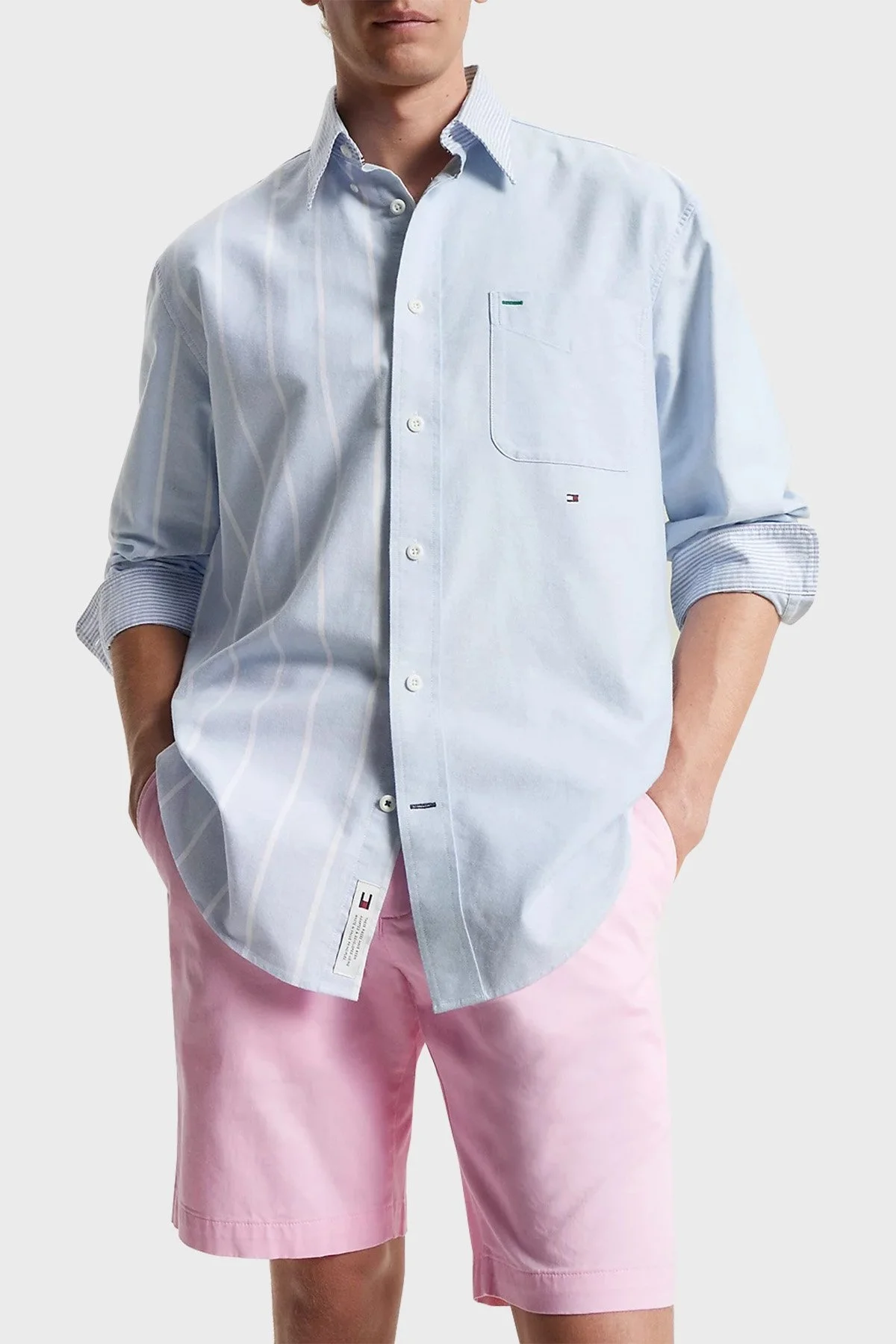 Tommy Hilfiger % 100 Pamuklu Çizgili Bloklu Regular Fit Erkek Gömlek MW0MW32405 0A4 MAVİ - 1