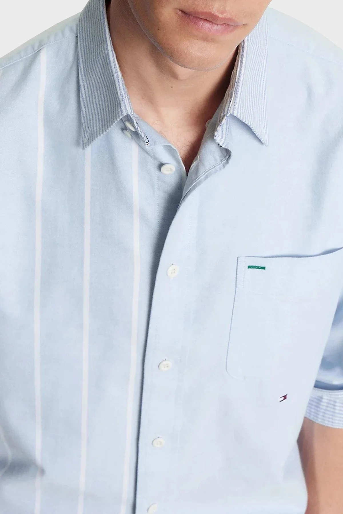 Tommy Hilfiger % 100 Pamuklu Çizgili Bloklu Regular Fit Erkek Gömlek MW0MW32405 0A4 MAVİ - 3