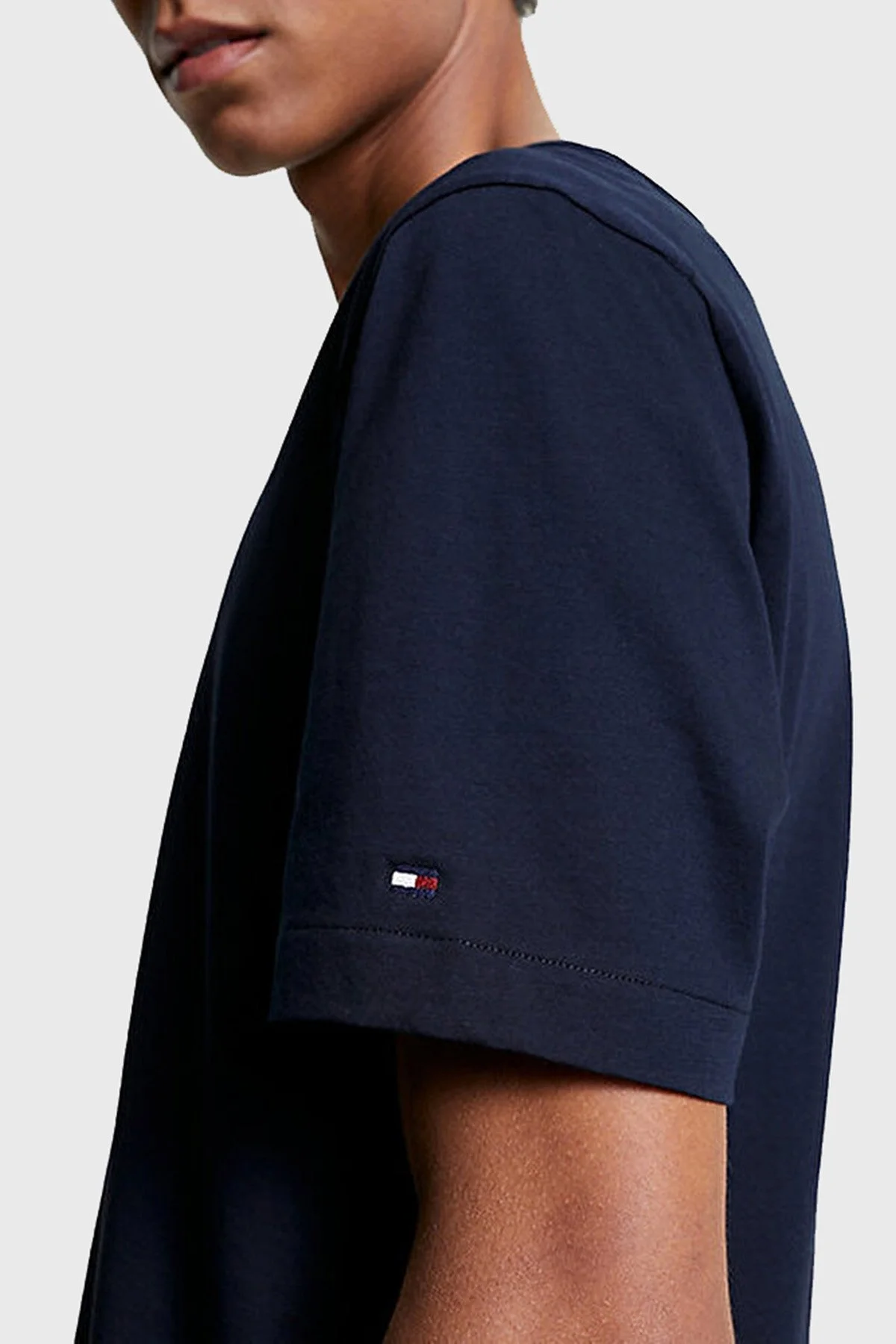 Tommy Hilfiger % 100 Pamuklu Regular Fit Erkek T Shirt MW0MW31526 DW5 LACİVERT - 2