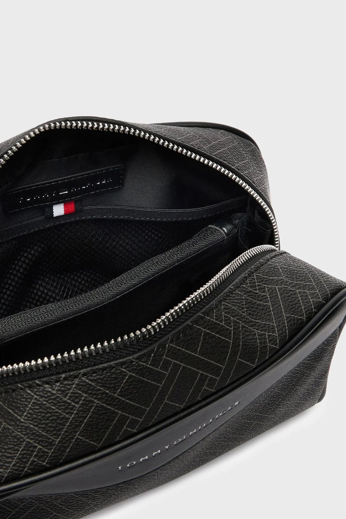 Tommy Hilfiger Aksesuar Erkek Çanta AM0AM14298 BDS SİYAH - 3