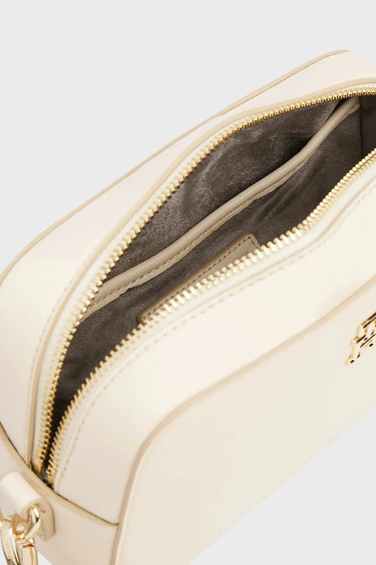 Tommy Hilfiger Ayarlanabilir Askılı Bayan Çanta AW0AW16906 AA8 BEJ - 4