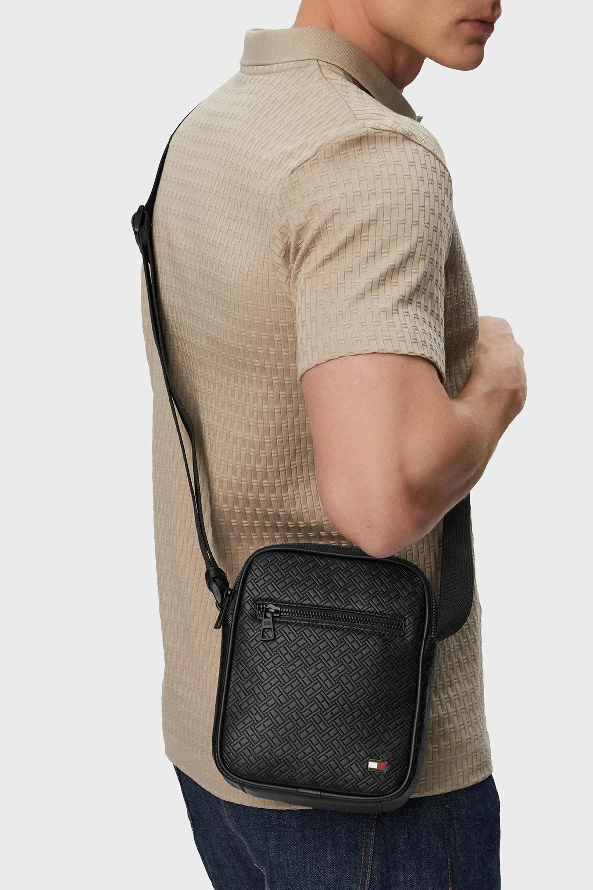 Tommy Hilfiger Ayarlanabilir Askılı Erkek Çanta AM0AM14193 BDS SİYAH - 2