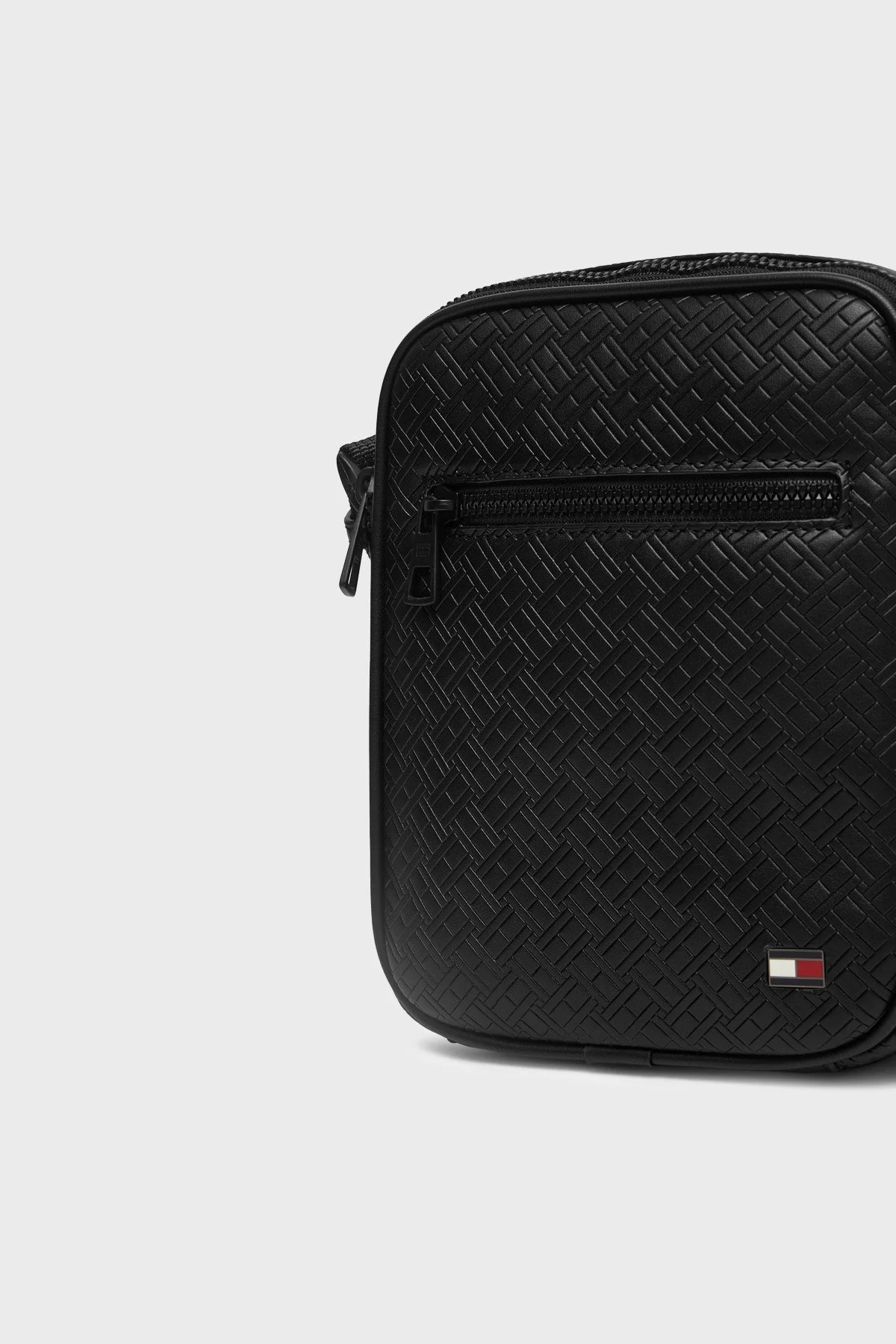 Tommy Hilfiger Ayarlanabilir Askılı Erkek Çanta AM0AM14193 BDS SİYAH - 5