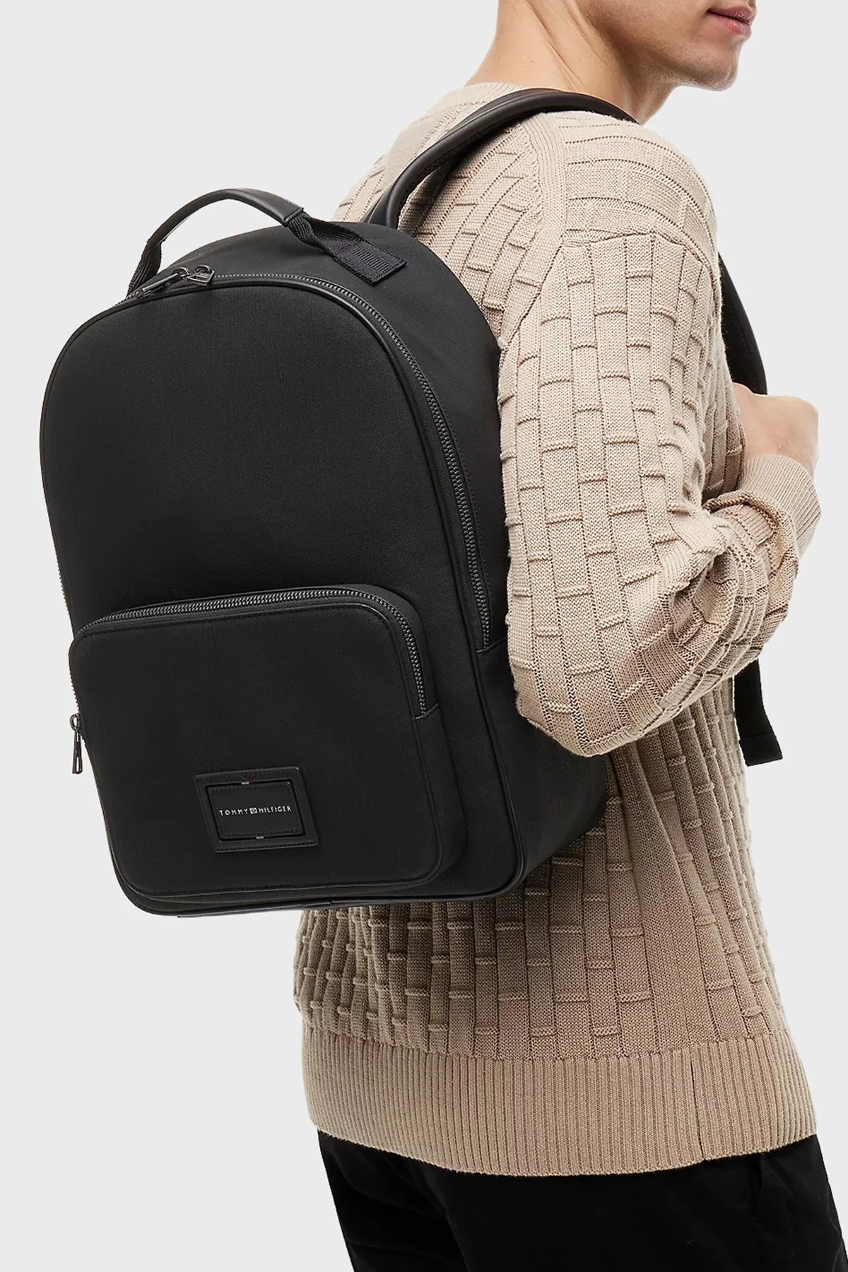 Tommy Hilfiger Ayarlanabilir Askılı Erkek Sırt Çantası AM0AM14438 BDS Siyah - 2