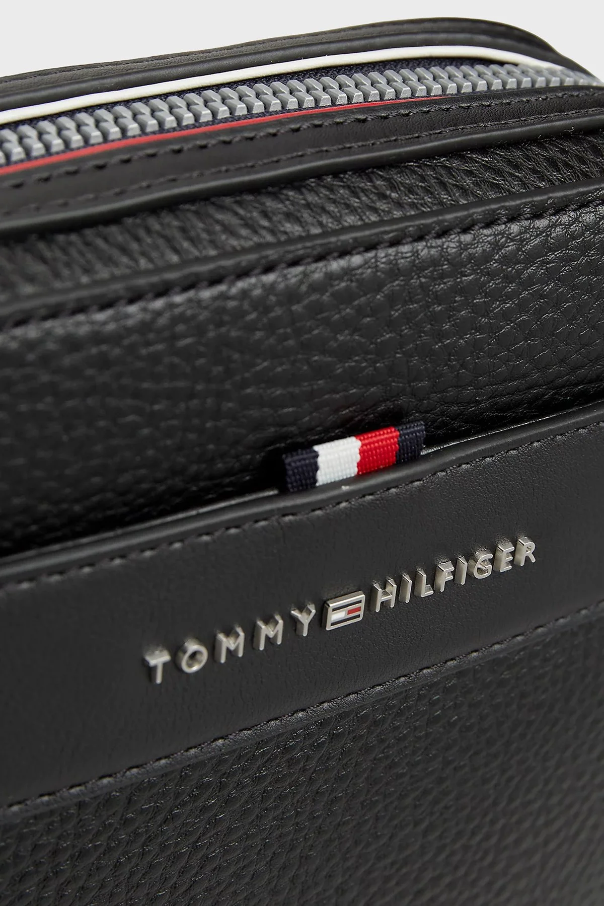 Tommy Hilfiger Ayarlanabilir Askılı Logolu Erkek Çanta AM0AM14698 BDS Siyah - 4