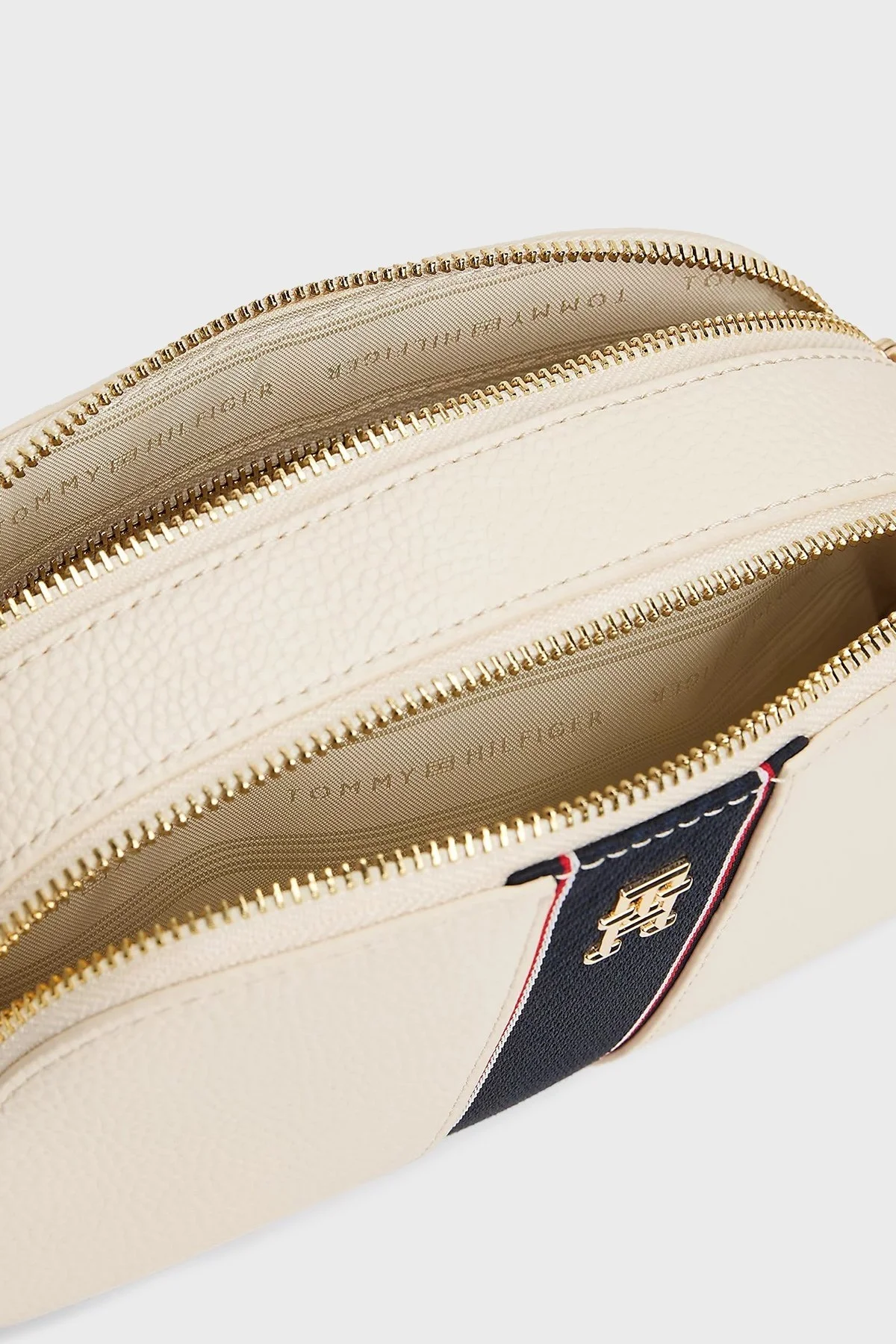 Tommy Hilfiger Ayarlanabilir Çapraz Askılı Bayan Çanta AW0AW16898 AA8 BEJ - 5