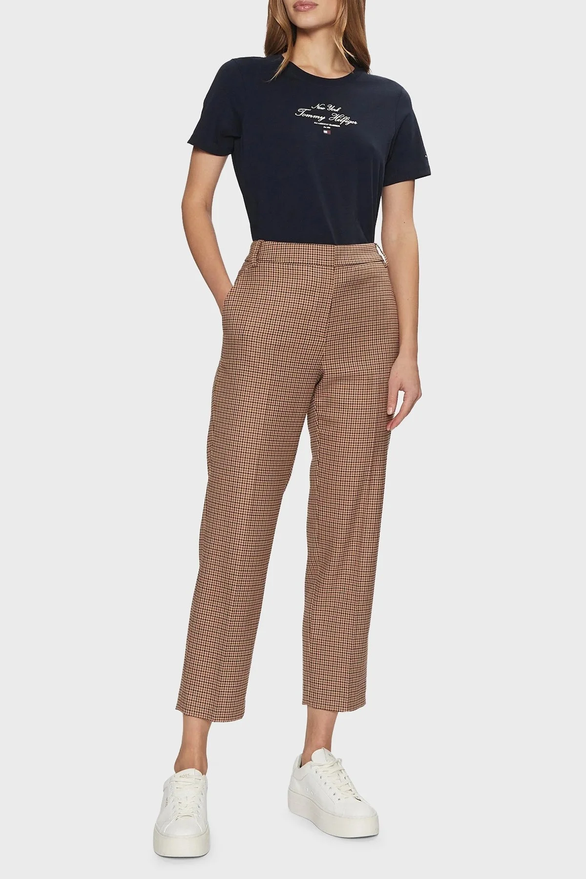 Tommy Hilfiger Baskılı % 100 Pamuk Regular Fit Bisiklet Yaka Bayan T Shirt WW0WW43895 C1G LACİVERT - 3