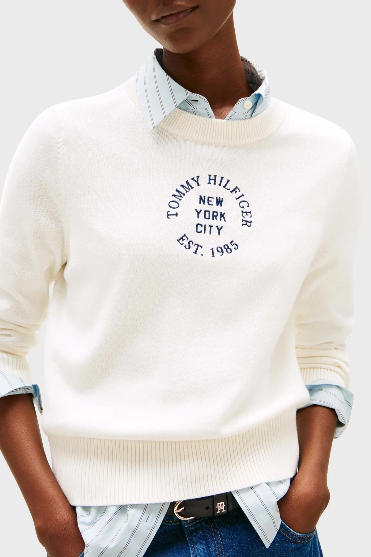 Tommy Hilfiger Baskılı Pamuklu Oversize Fit Yuvarlak Yaka Kısa Bayan Kazak WW0WW46267 YA8 BEYAZ - 4