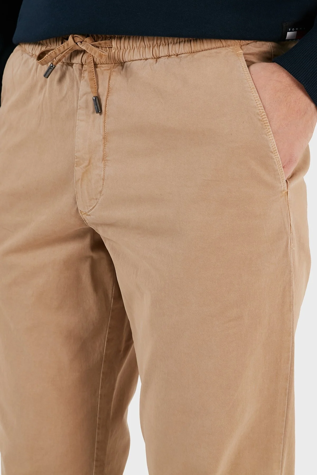 Tommy Hilfiger Belden Bağlamalı Pamuklu Cepli Regular Fit Erkek Pantolon MW0MW32131 RBL CAMEL - 11