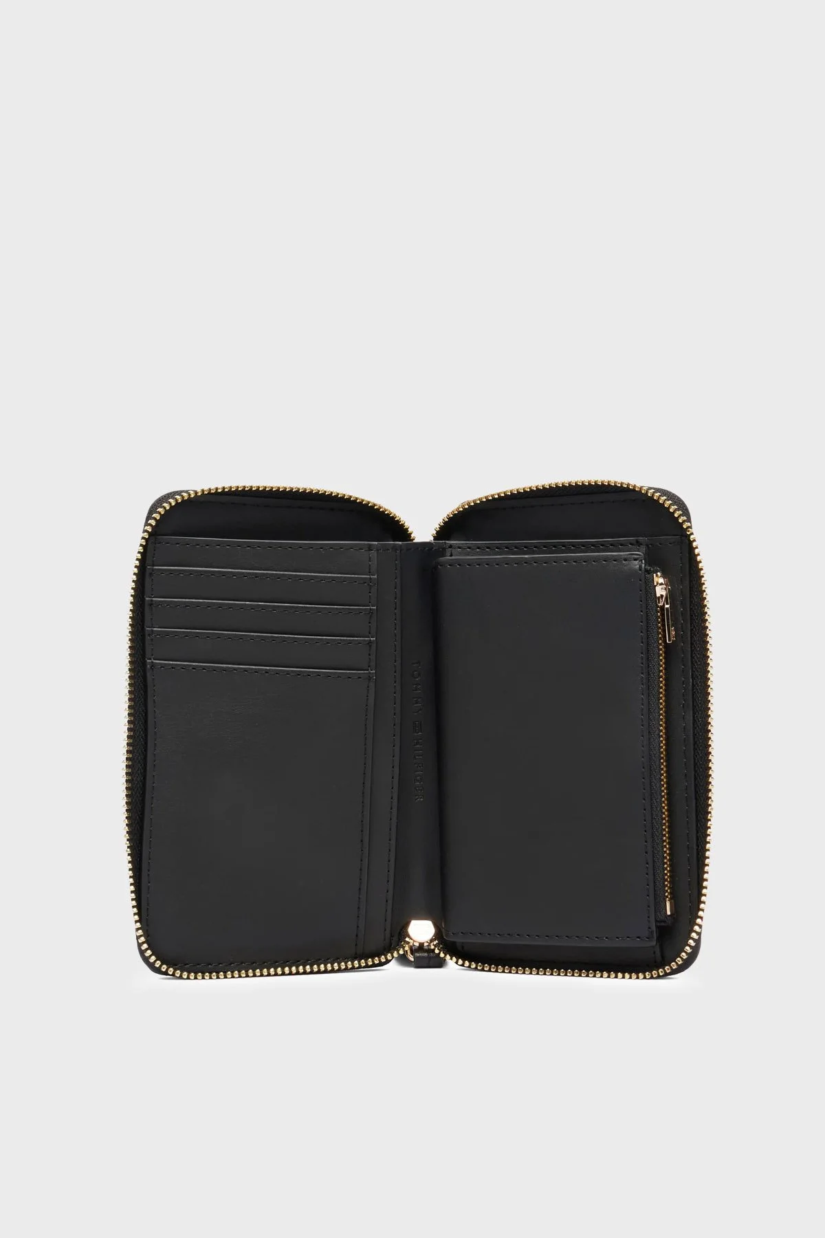 Tommy Hilfiger Bilek Askılı Kadın Cüzdan AW0AW18699 BDS Siyah - 3