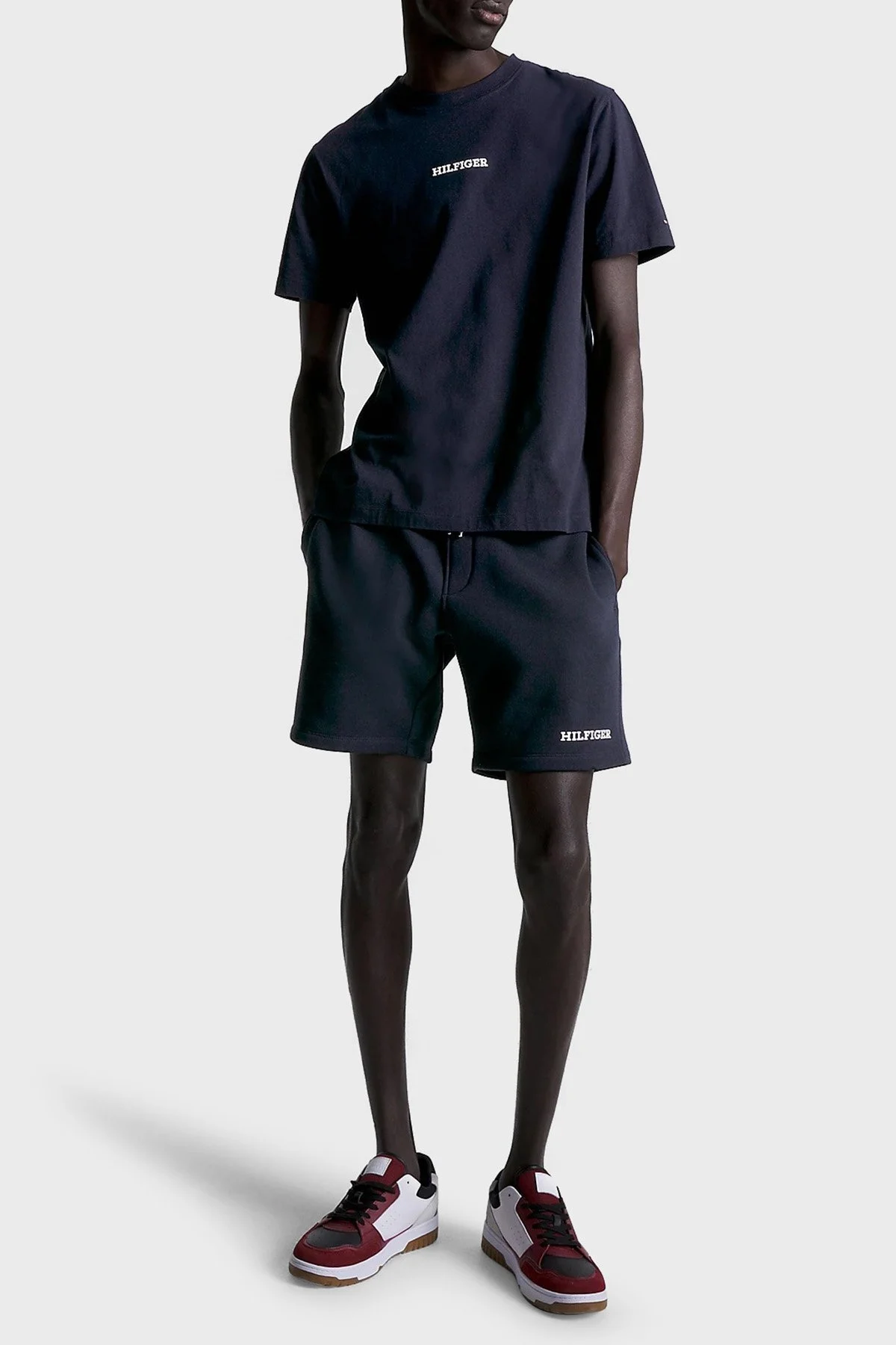 Tommy Hilfiger Bisiklet Yaka % 100 Pamuk Regular Fit Erkek T Shirt MW0MW31538 DW5 LACİVERT - 2