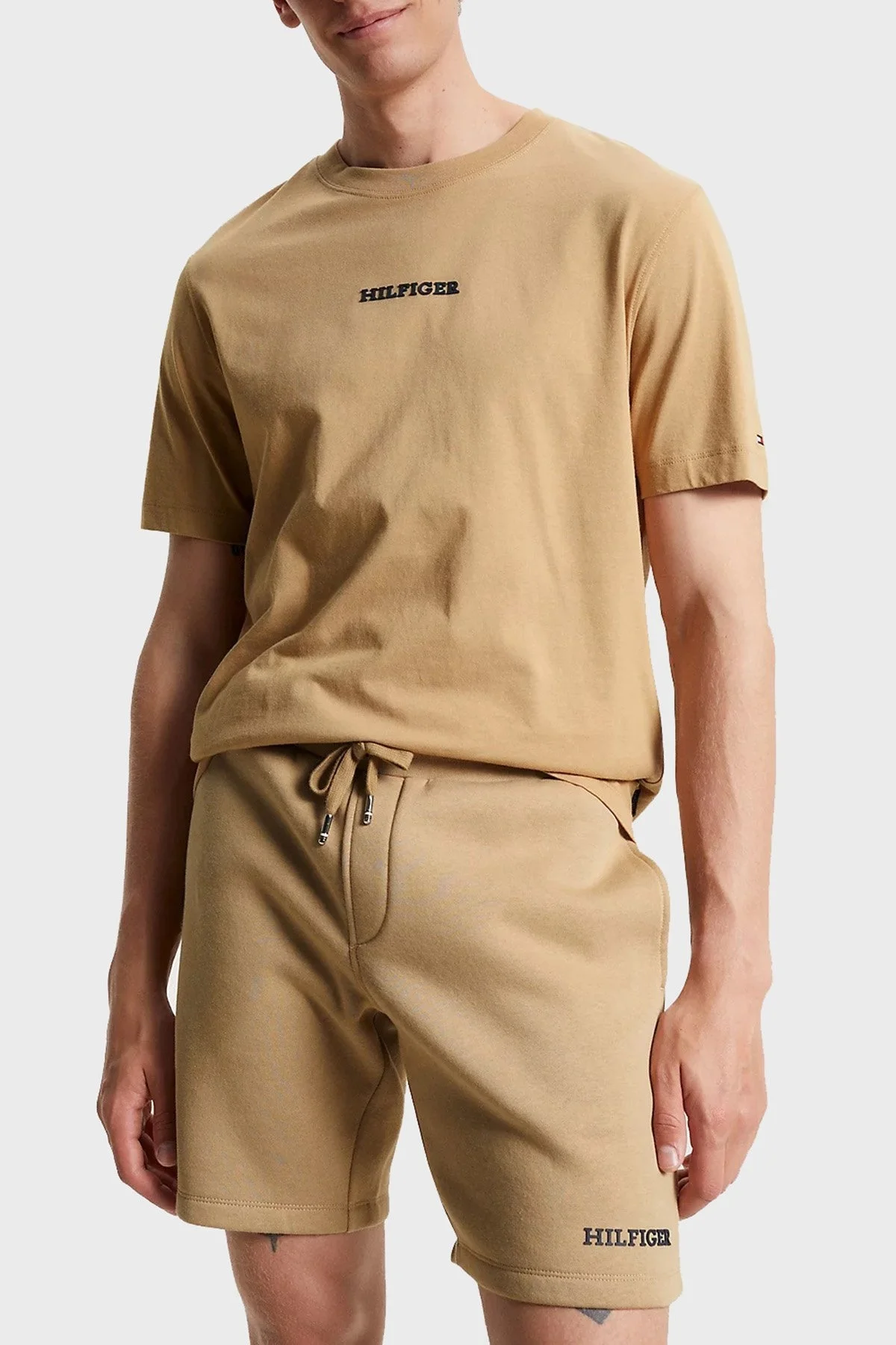Tommy Hilfiger Bisiklet Yaka % 100 Pamuk Regular Fit Erkek T Shirt MW0MW31538 RBL CAMEL - 1