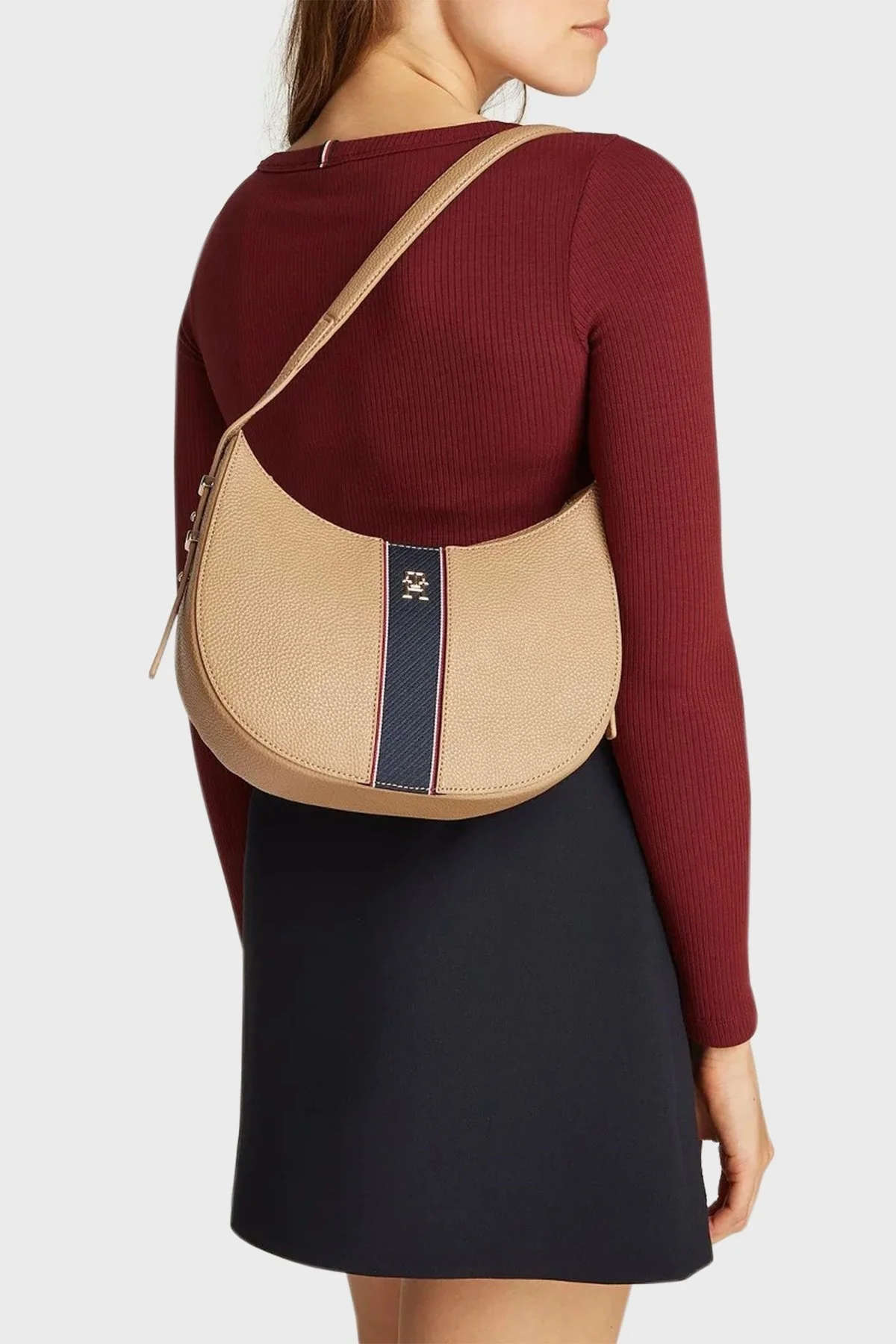 Tommy Hilfiger Çakıl Taşı Desenli Omuz Askılı Bayan Çanta AW0AW16899 RBC KOYU HAKİ - 7