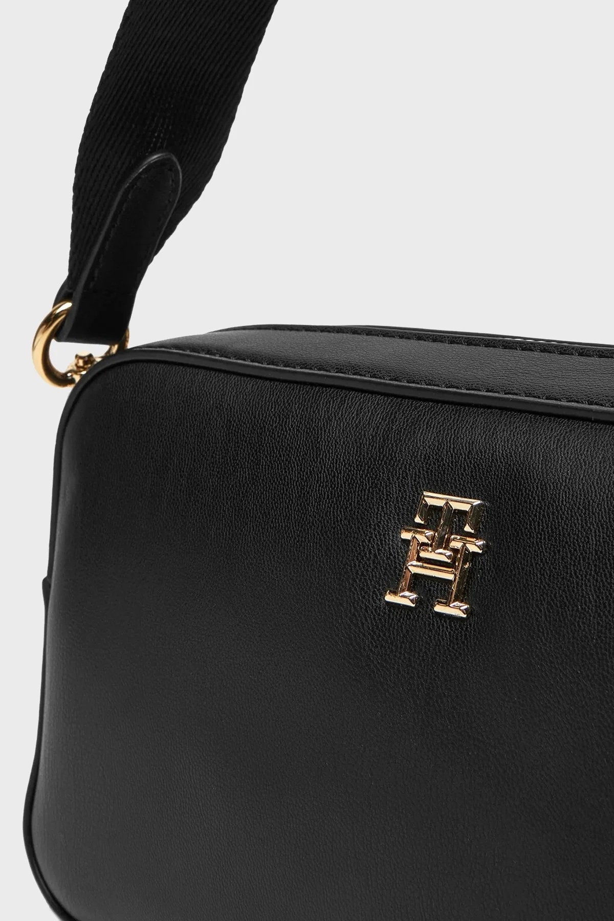 Tommy Hilfiger Çıkarılabilir Çapraz Askılı Bayan Çanta AW0AW16894 BDS SİYAH - 4