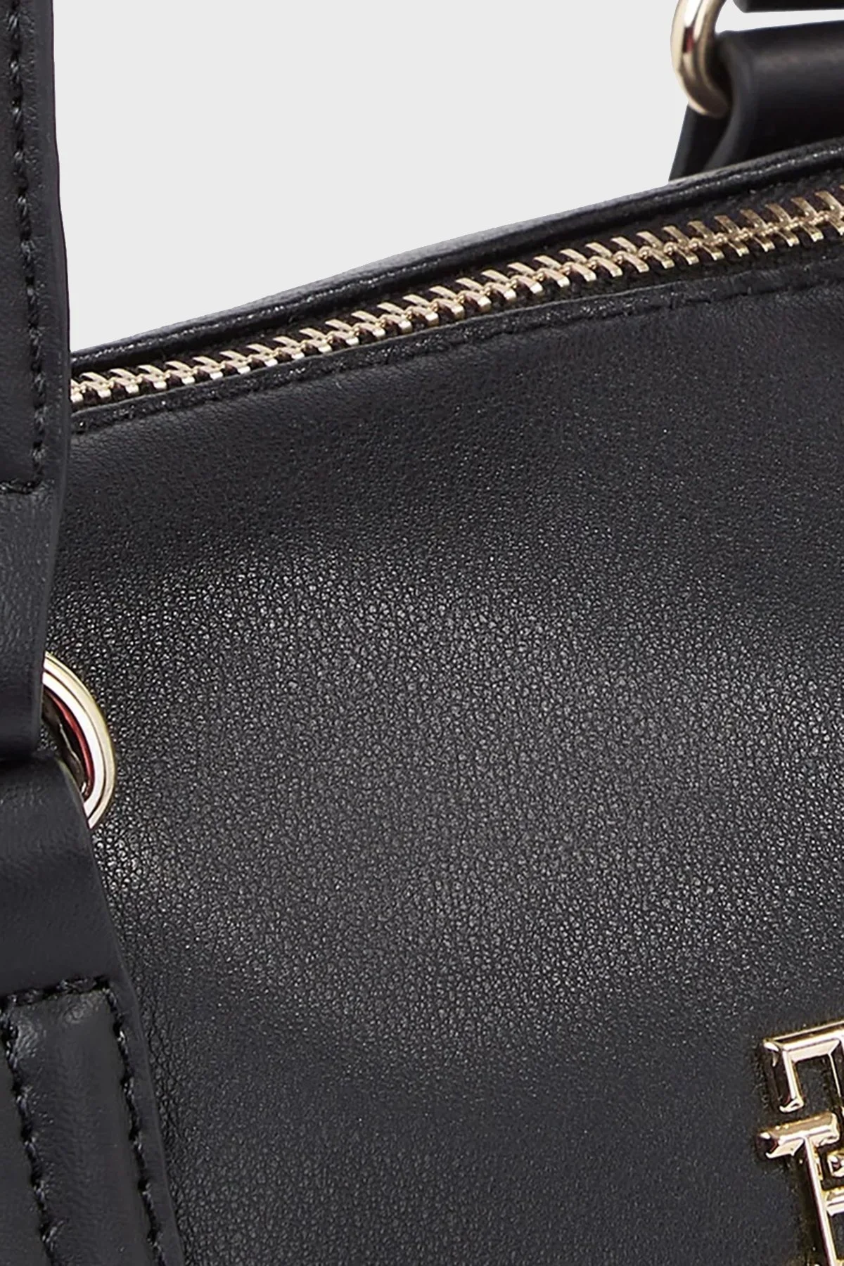 Tommy Hilfiger Çıkarılabilir Omuz Askılı Bayan Çanta AW0AW15592 BDS SİYAH - 4