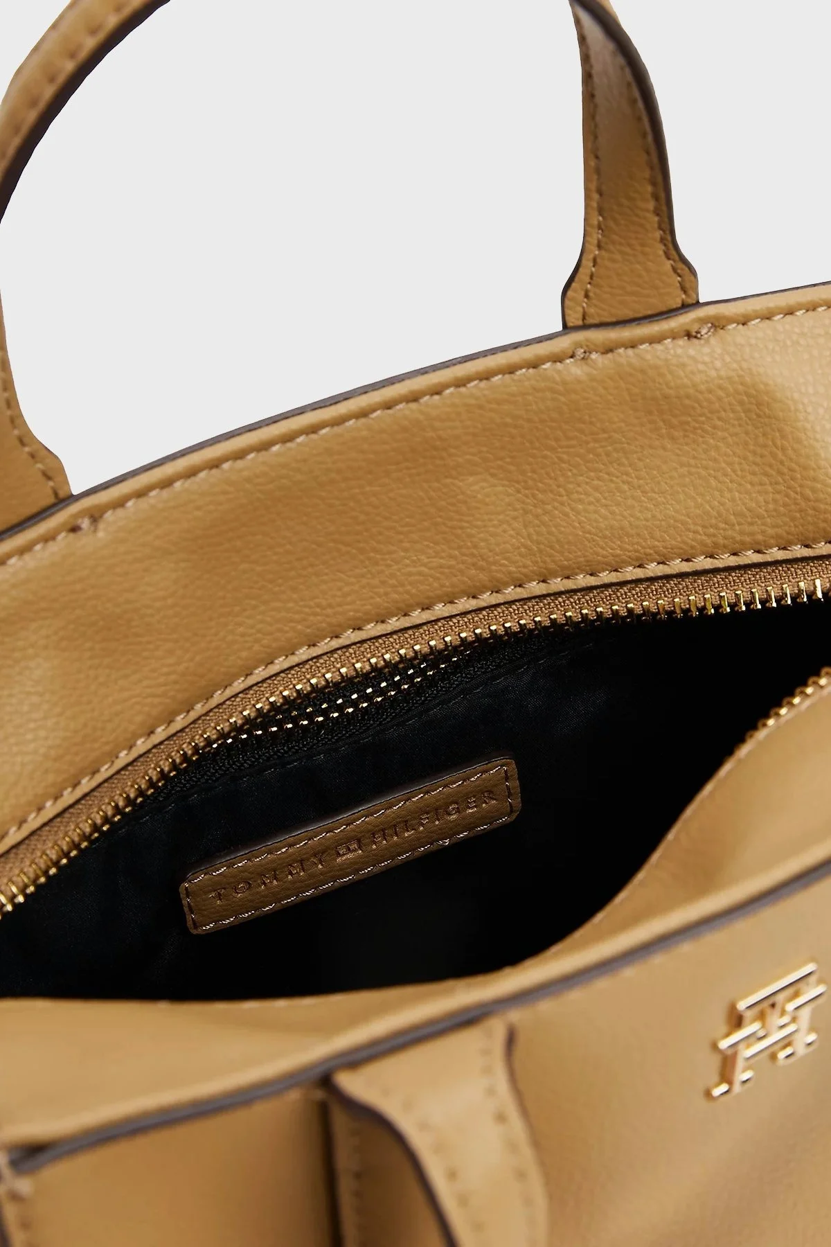 Tommy Hilfiger Çıkarılabilir Omuz Askılı Bayan Çanta AW0AW16907 RBC KOYU HAKİ - 4