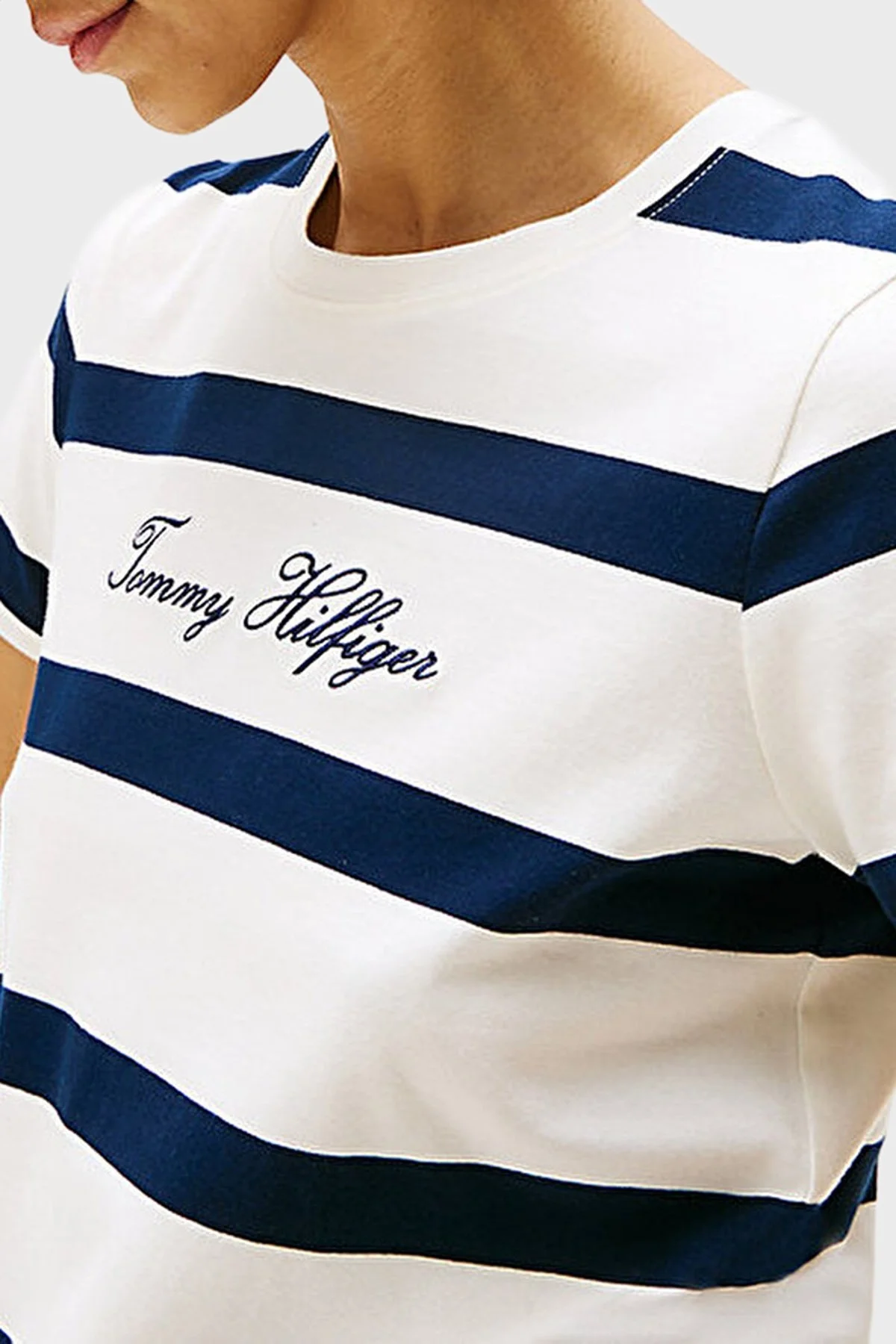 Tommy Hilfiger Çizgili % 100 Pamuk Regular Fit Bisiklet Yaka Bayan T Shirt WW0WW45746 0Y5 BEYAZ-LACİVERT - 4