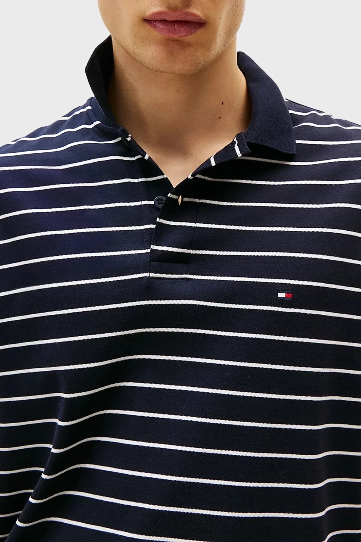 Tommy Hilfiger Çizgili % 100 Pamuk Regular Fit Düğmeli Erkek Polo Yaka T Shirt MW0MW39994 0A7 MAVİ - 4