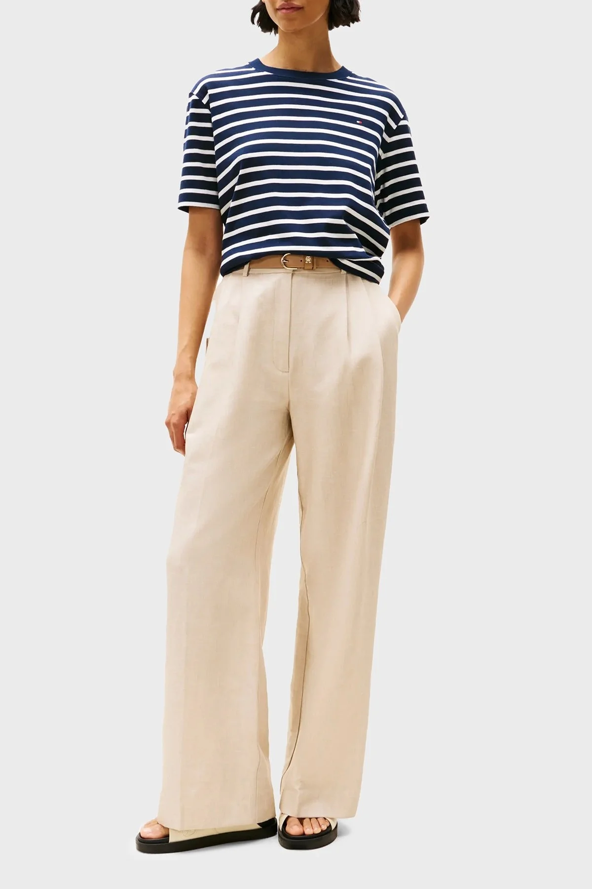 Tommy Hilfiger Çizgili % 100 Pamuk Relaxed Fit Yuvarlak Yaka Bayan T Shirt WW0WW46158 0X4 LACİVERT-BEYAZ - 2