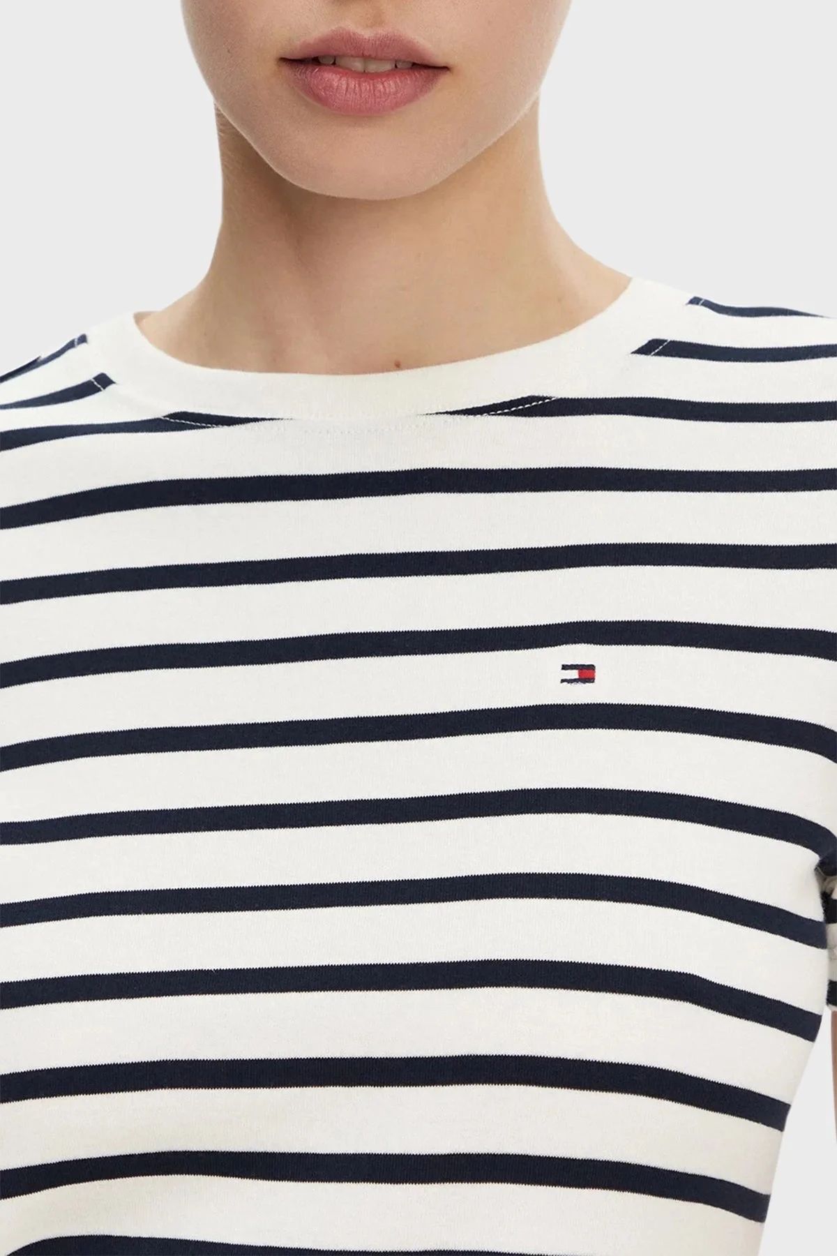 Tommy Hilfiger Çizgili % 100 Pamuk Slim Fit Bisiklet Yaka Bayan T Shirt WW0WW40587 0BF EKRU-LACİVERT - 4