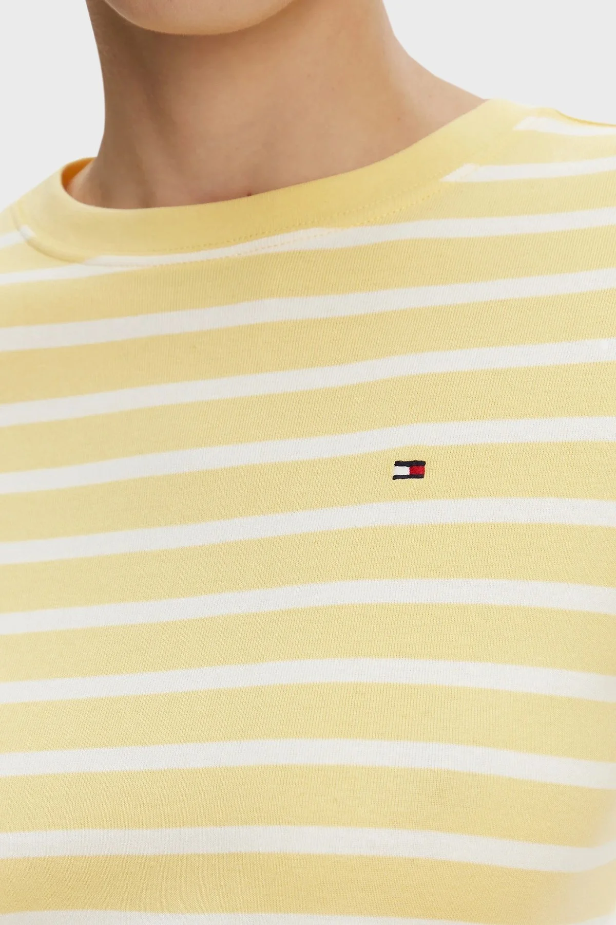 Tommy Hilfiger Çizgili % 100 Pamuk Slim Fit Bisiklet Yaka Bayan T Shirt WW0WW40587 0FR SARI - 4